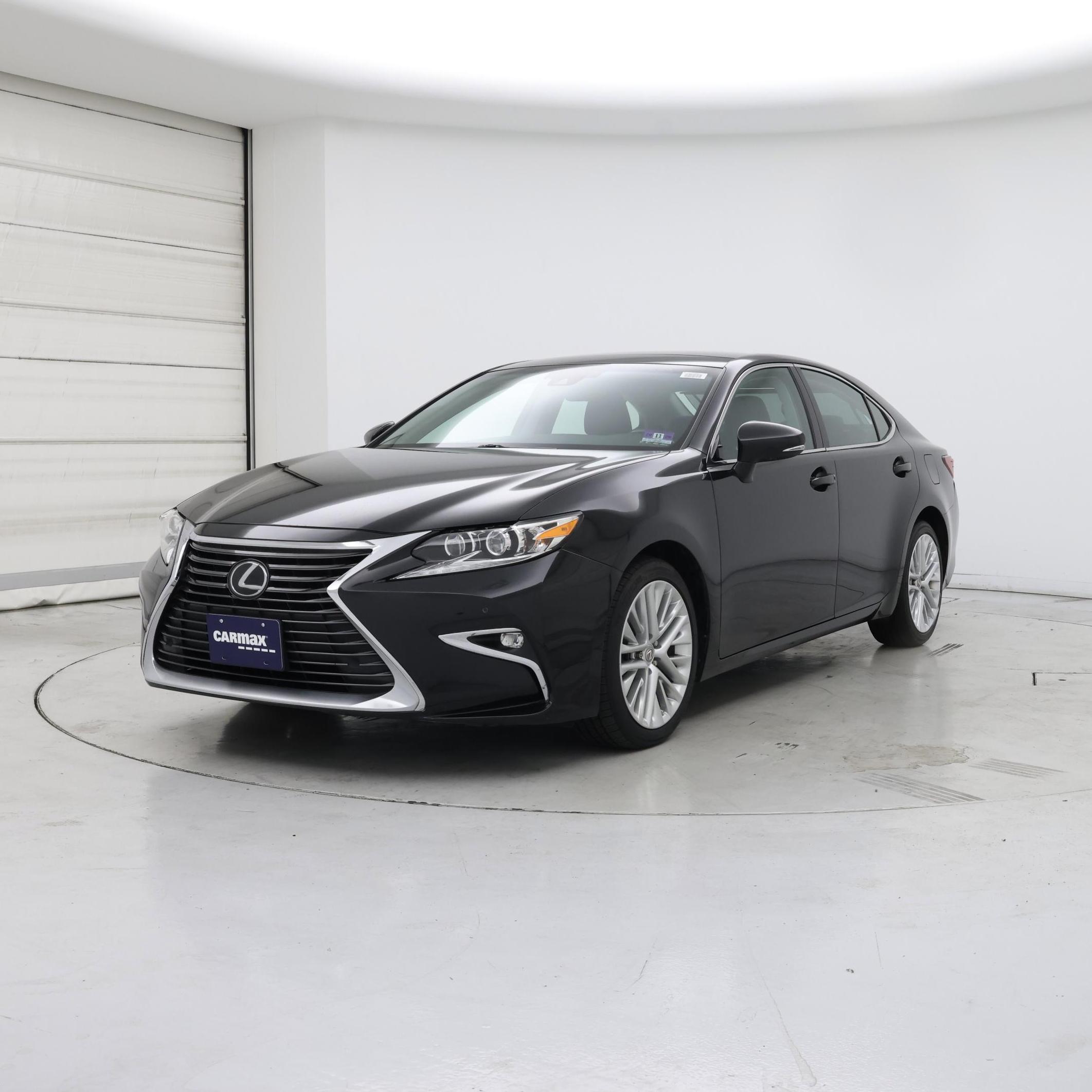 Thumbnail: 2018 Lexus ES - 4