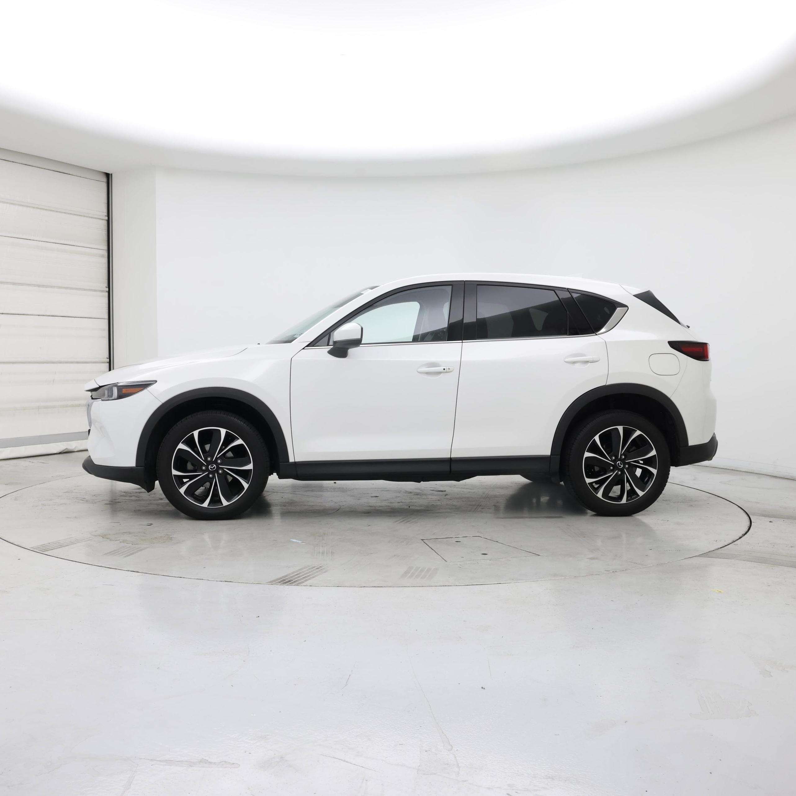Thumbnail: 2023 Mazda CX-5 - 3