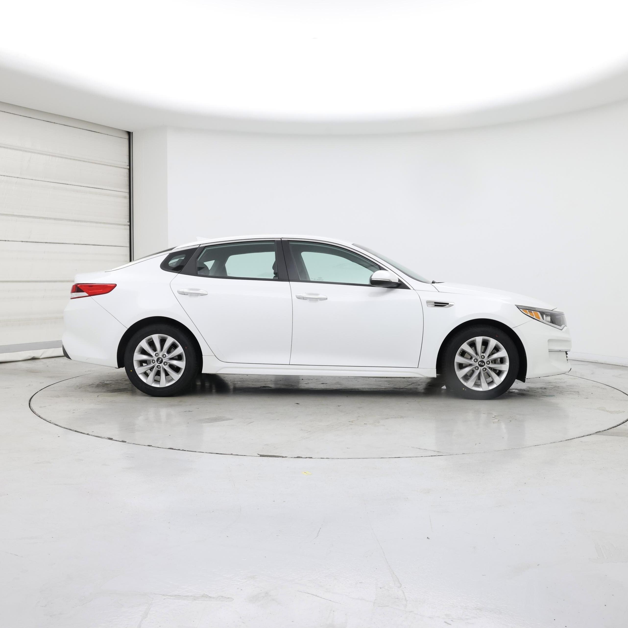 Thumbnail: 2018 Kia Optima - 7