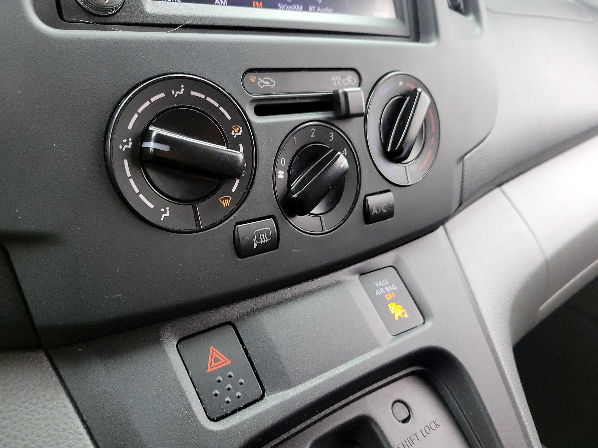 Thumbnail: 2021 Nissan NV200 - 16