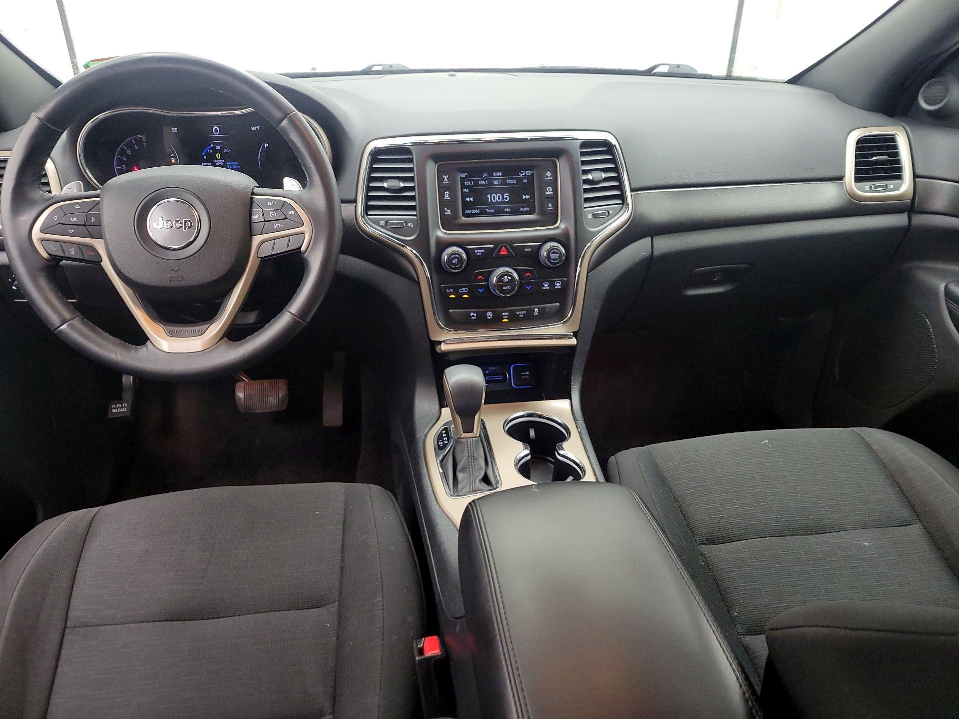 Thumbnail: 2016 Jeep Grand Cherokee - 9