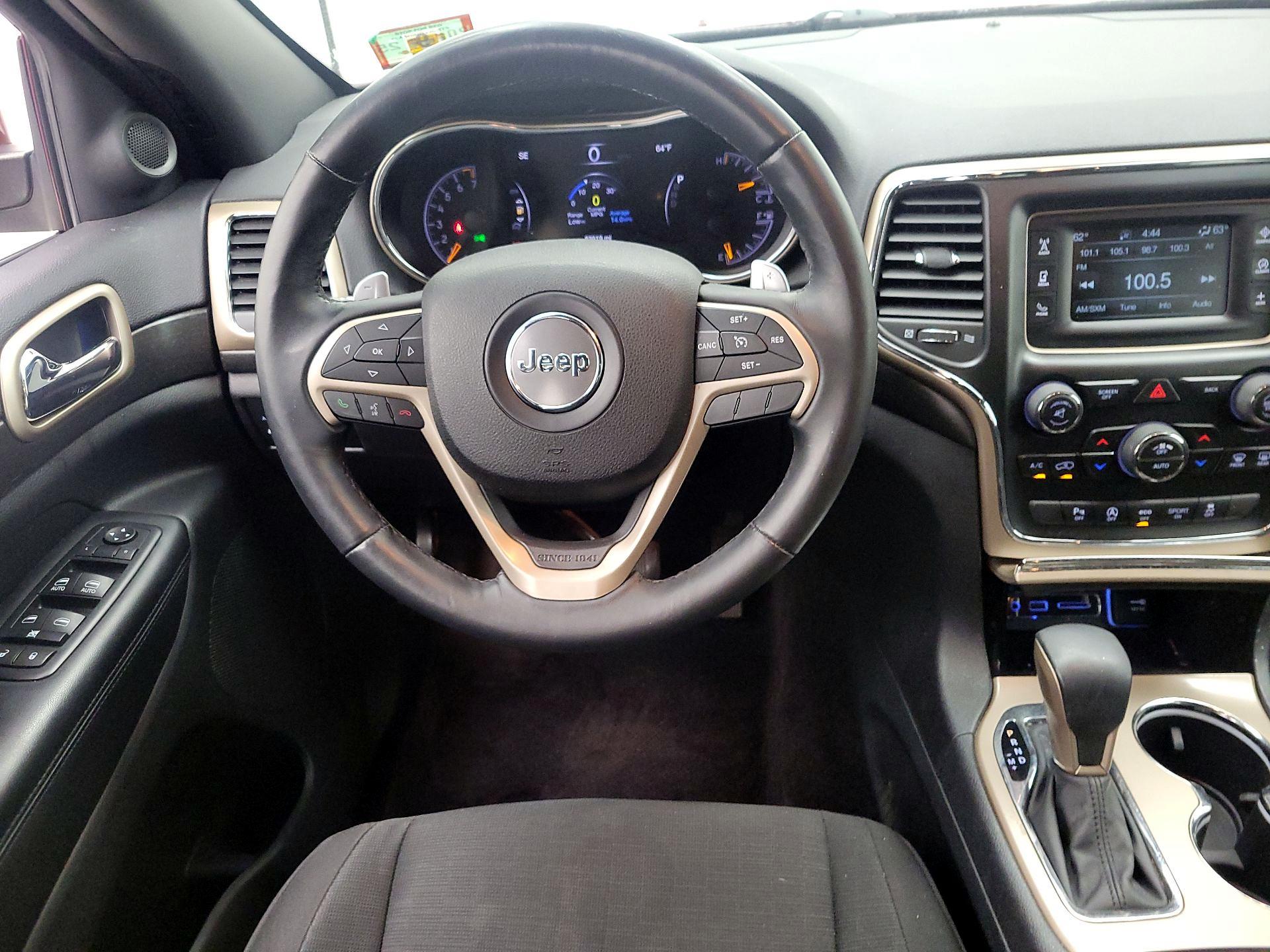 Thumbnail: 2016 Jeep Grand Cherokee - 10