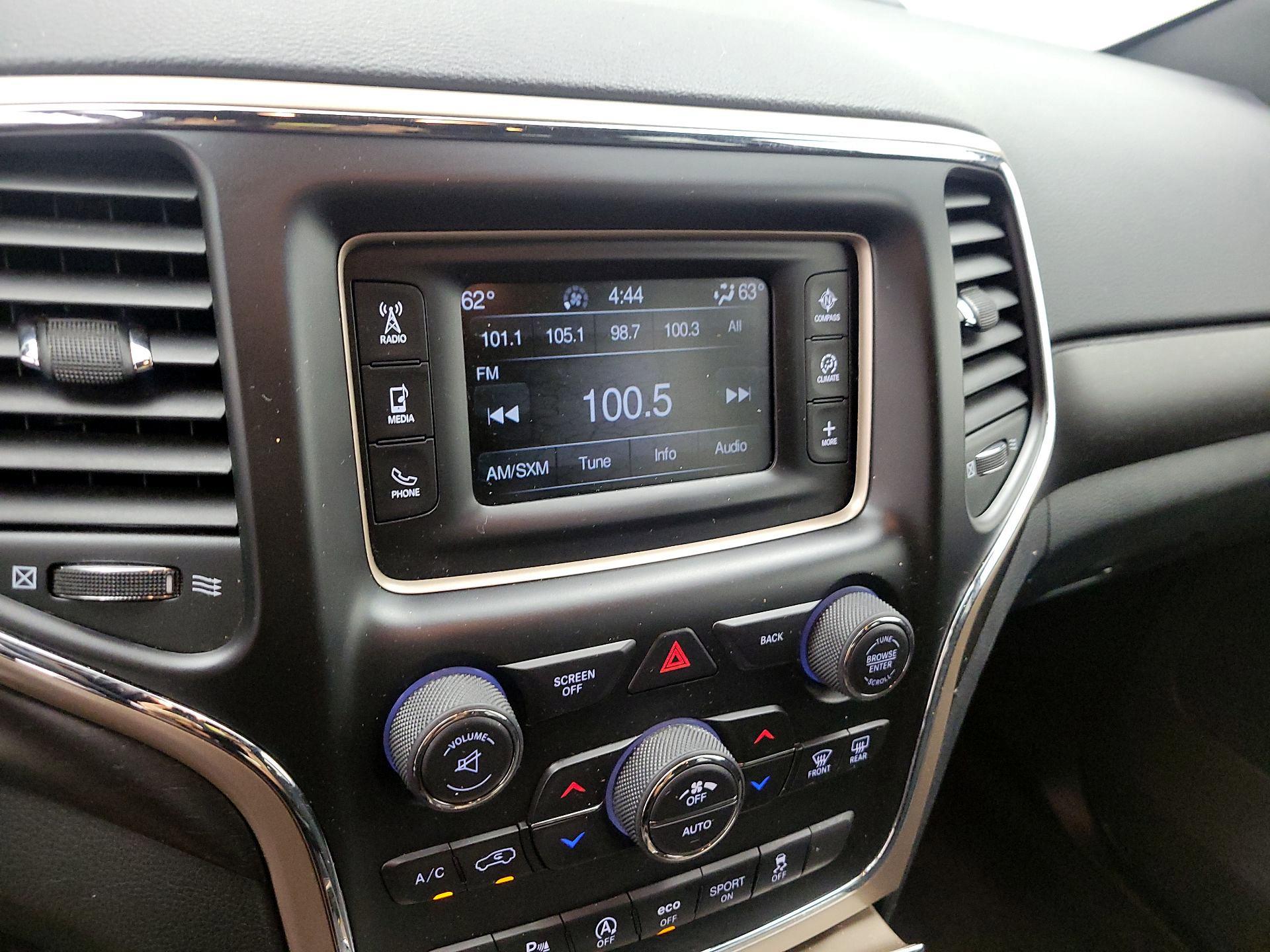 Thumbnail: 2016 Jeep Grand Cherokee - 15