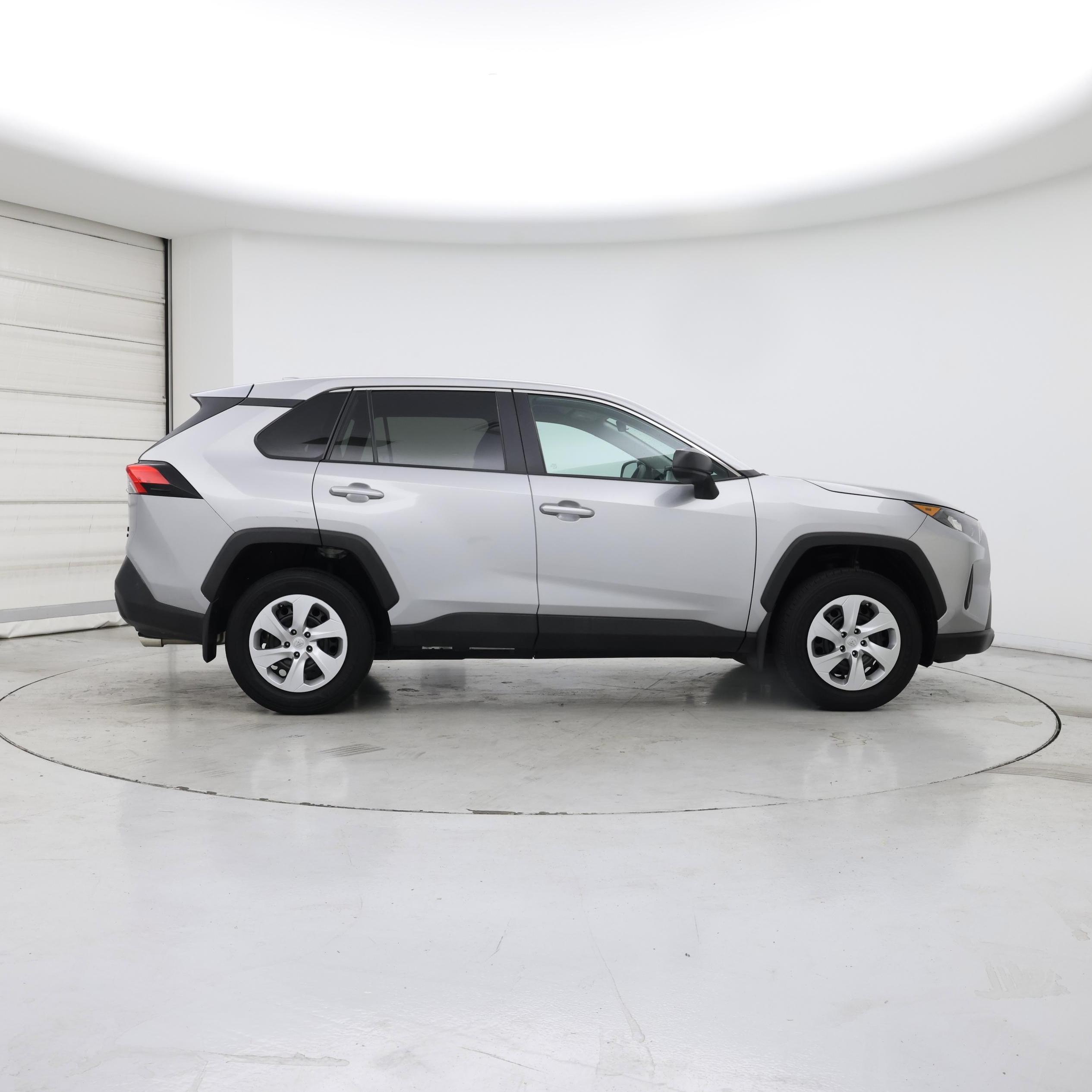 Thumbnail: 2022 Toyota RAV4 - 7