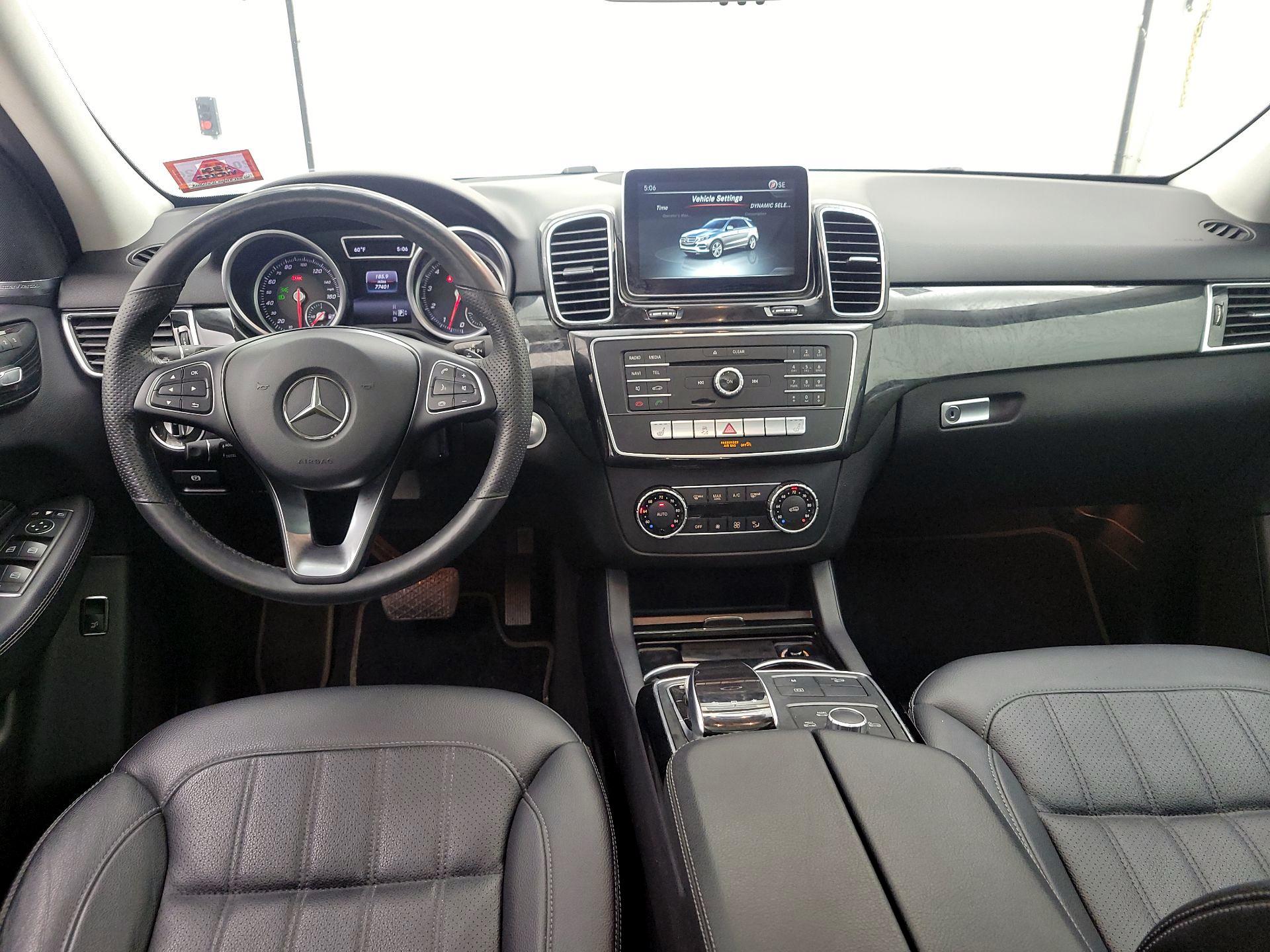 Thumbnail: 2016 Mercedes-Benz GLE - 9