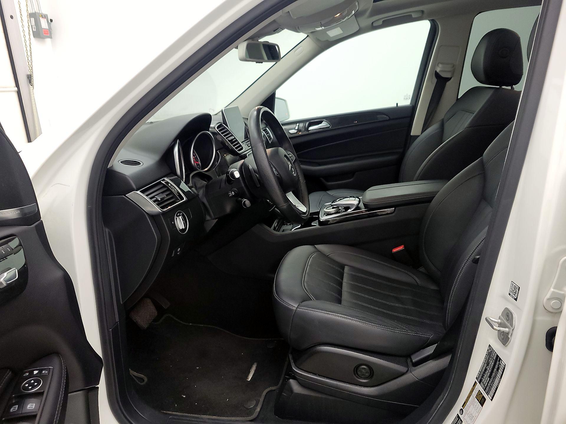 Thumbnail: 2016 Mercedes-Benz GLE - 11