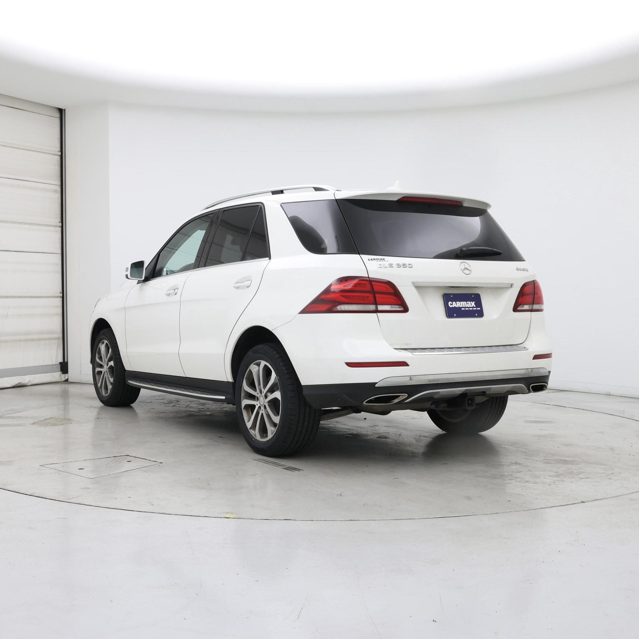 Thumbnail: 2016 Mercedes-Benz GLE - 2