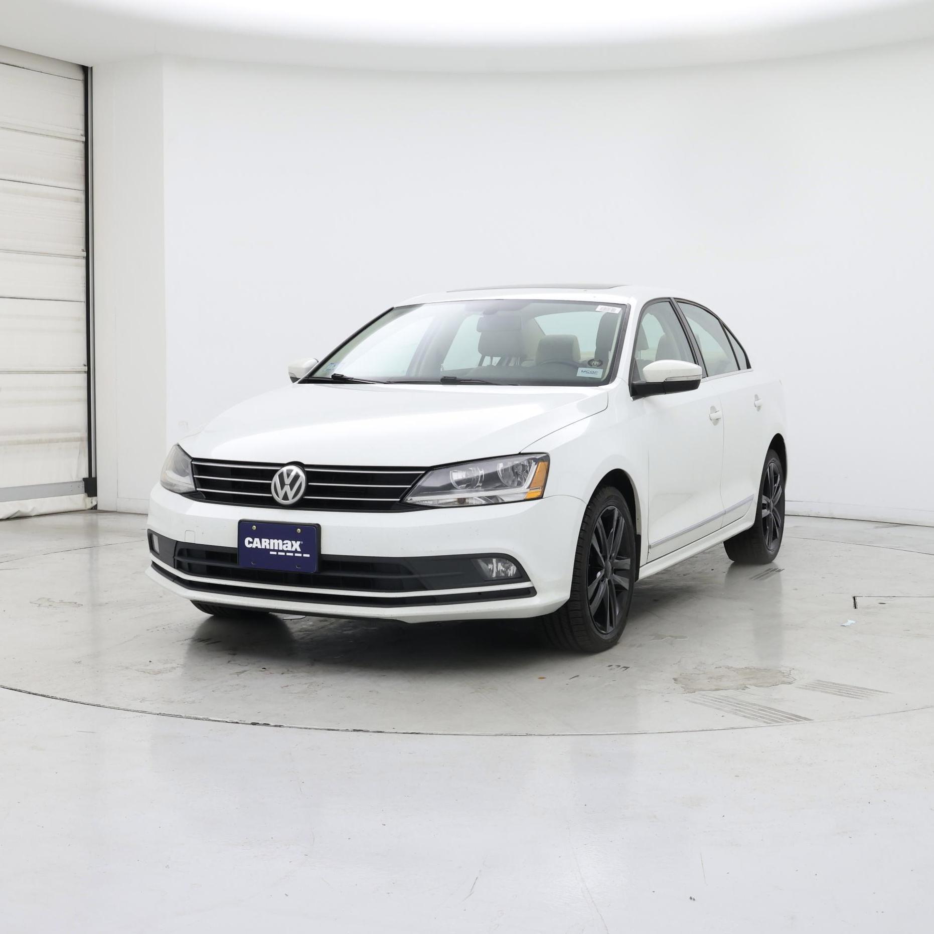 Thumbnail: 2017 Volkswagen Jetta - 4