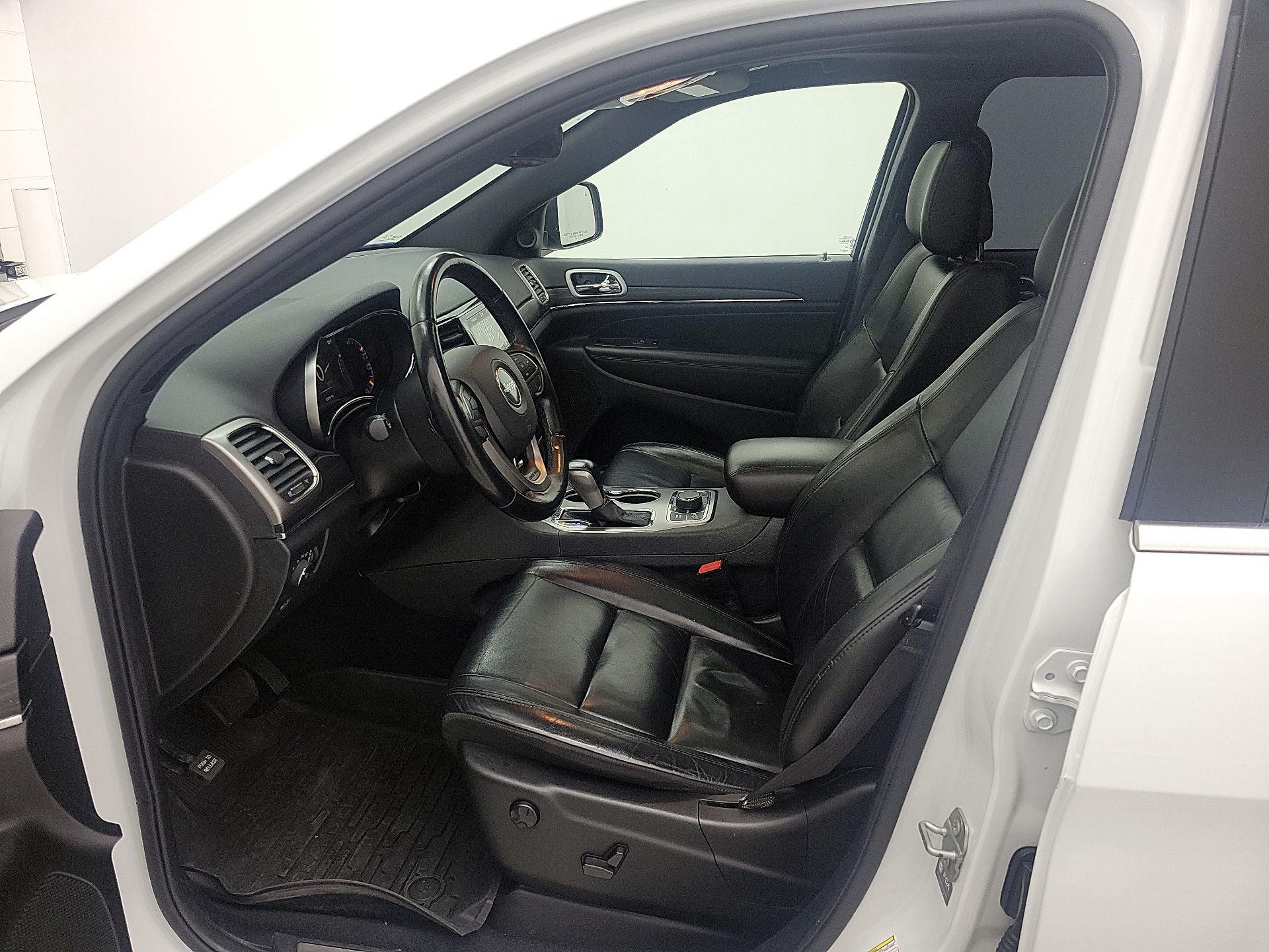 Thumbnail: 2022 Jeep Grand Cherokee - 11