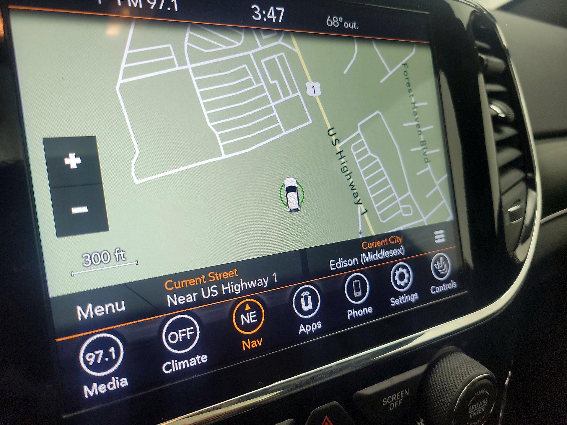 Thumbnail: 2022 Jeep Grand Cherokee - 14