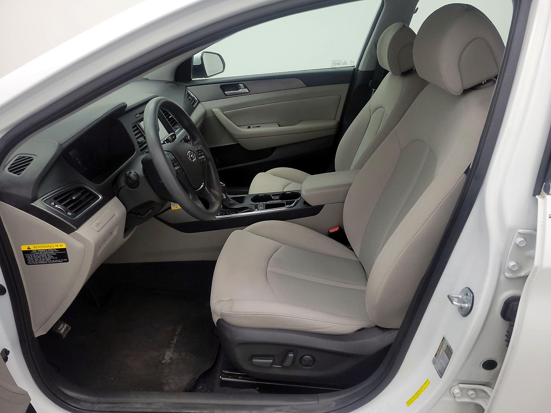 Thumbnail: 2016 Hyundai Sonata - 11