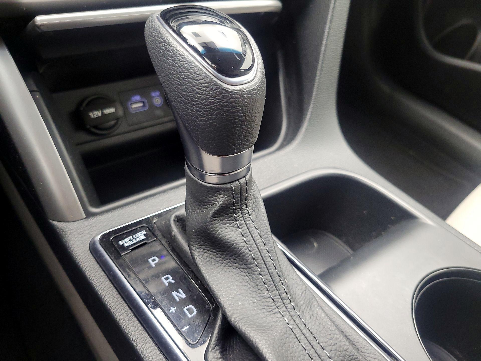 Thumbnail: 2016 Hyundai Sonata - 17