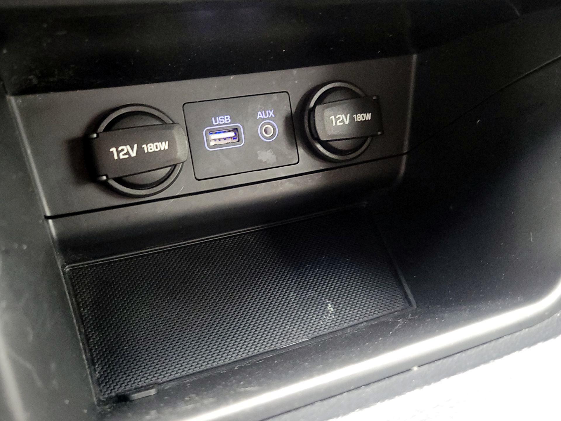 Thumbnail: 2016 Hyundai Sonata - 18