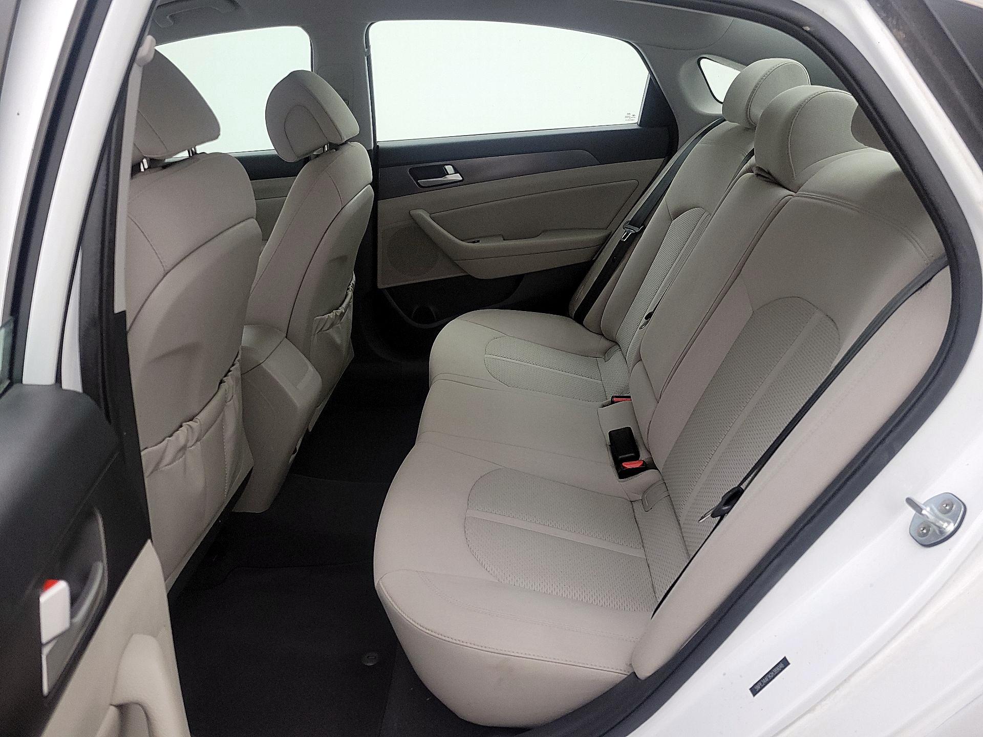 Thumbnail: 2016 Hyundai Sonata - 19