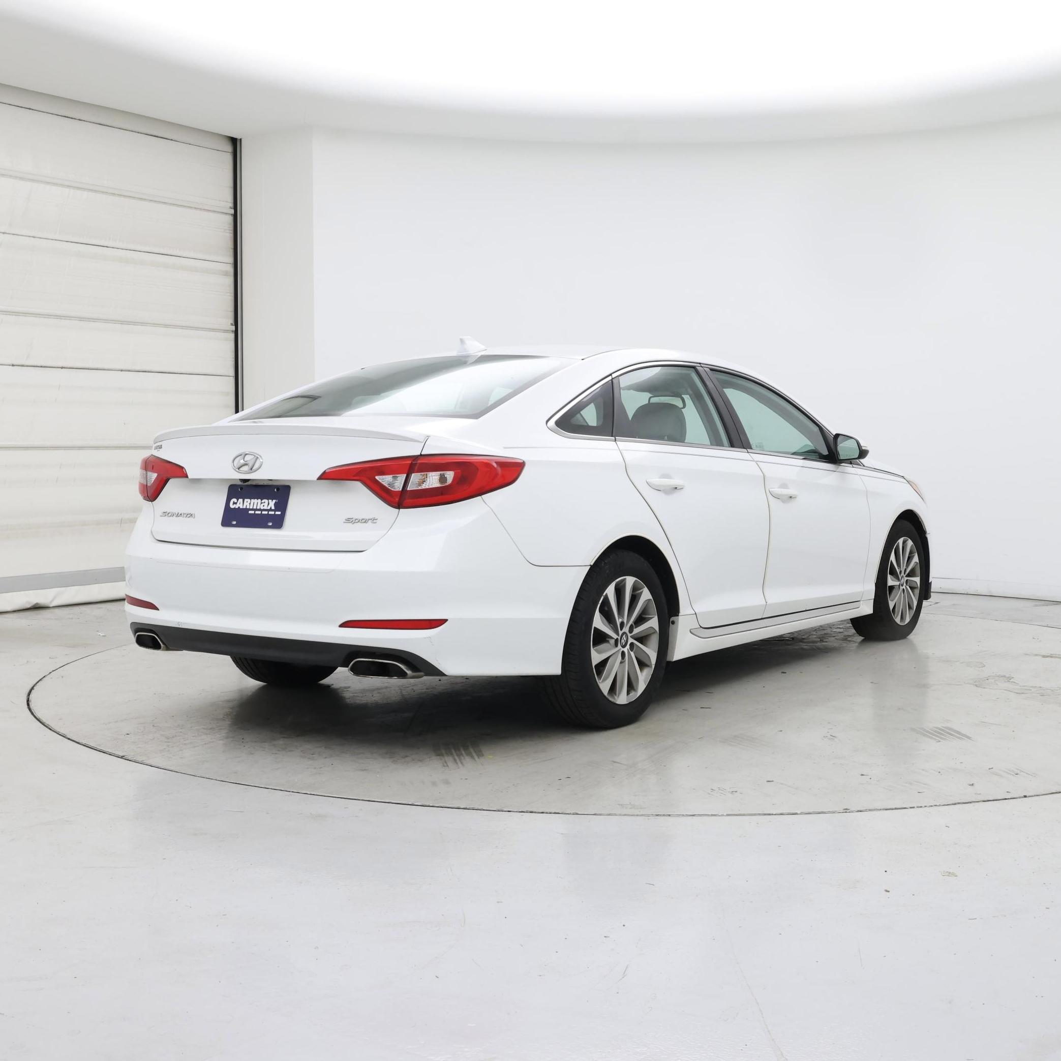 Thumbnail: 2016 Hyundai Sonata - 8