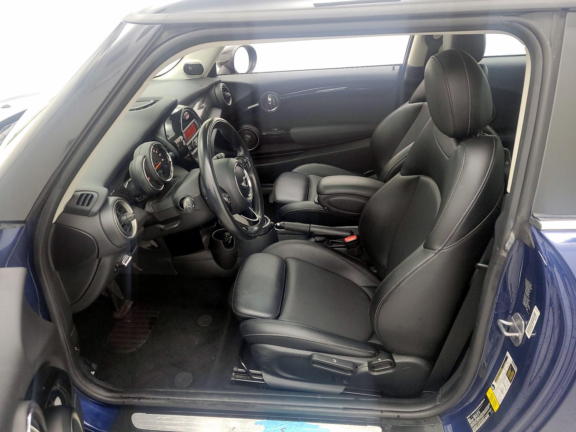 Thumbnail: 2015 MINI Cooper Hardtop - 11