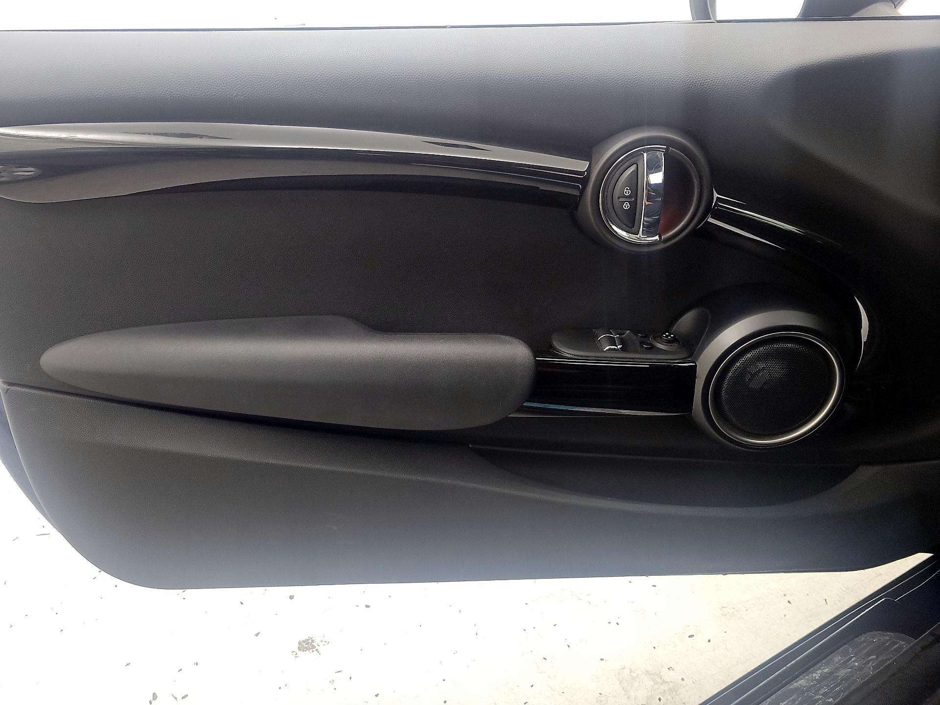 Thumbnail: 2015 MINI Cooper Hardtop - 12