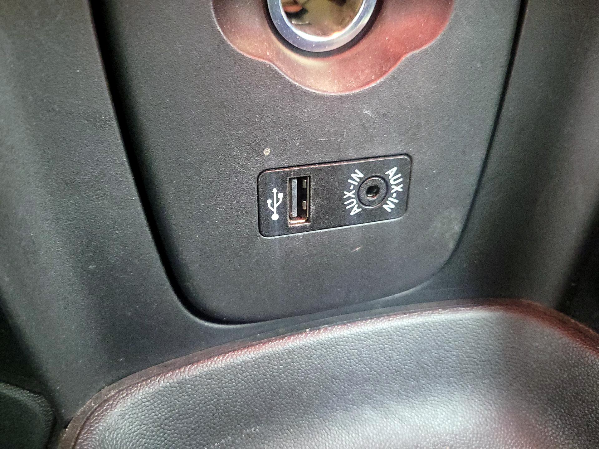 Thumbnail: 2015 MINI Cooper Hardtop - 17