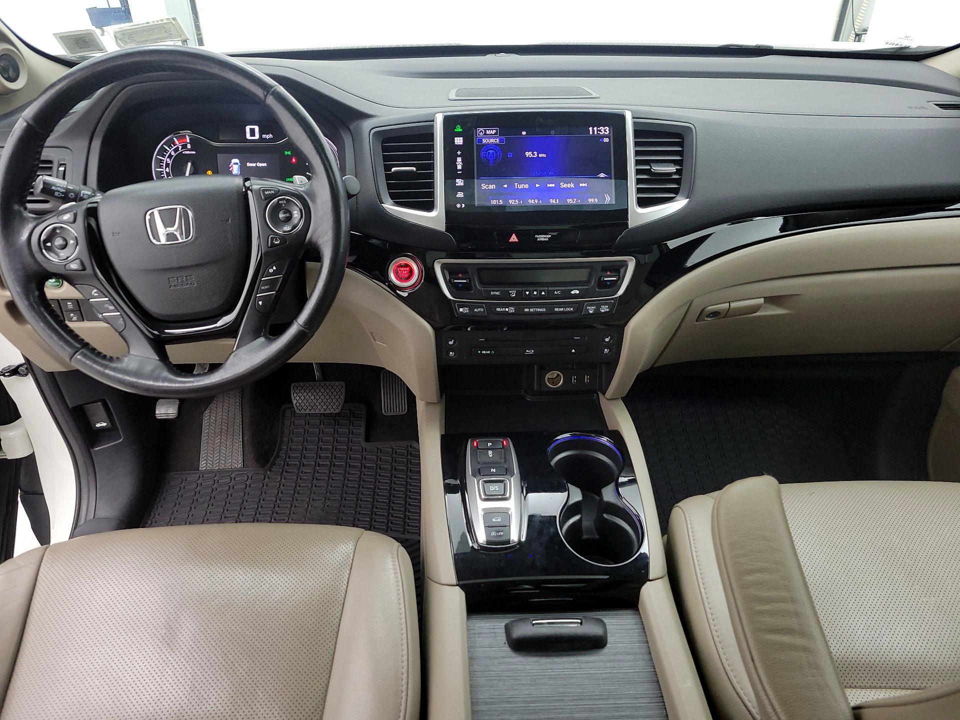 Thumbnail: 2016 Honda Pilot - 9