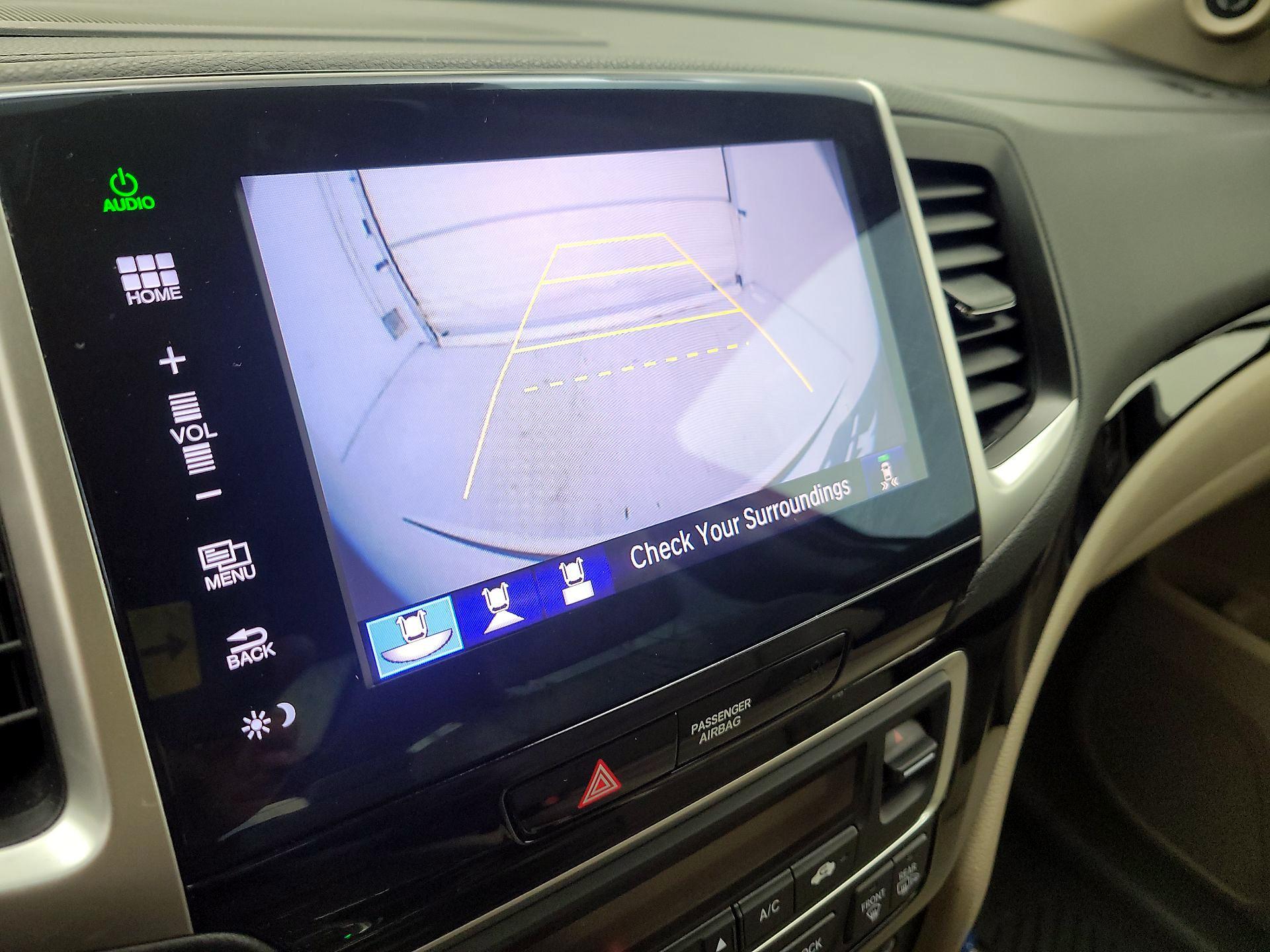 Thumbnail: 2016 Honda Pilot - 14