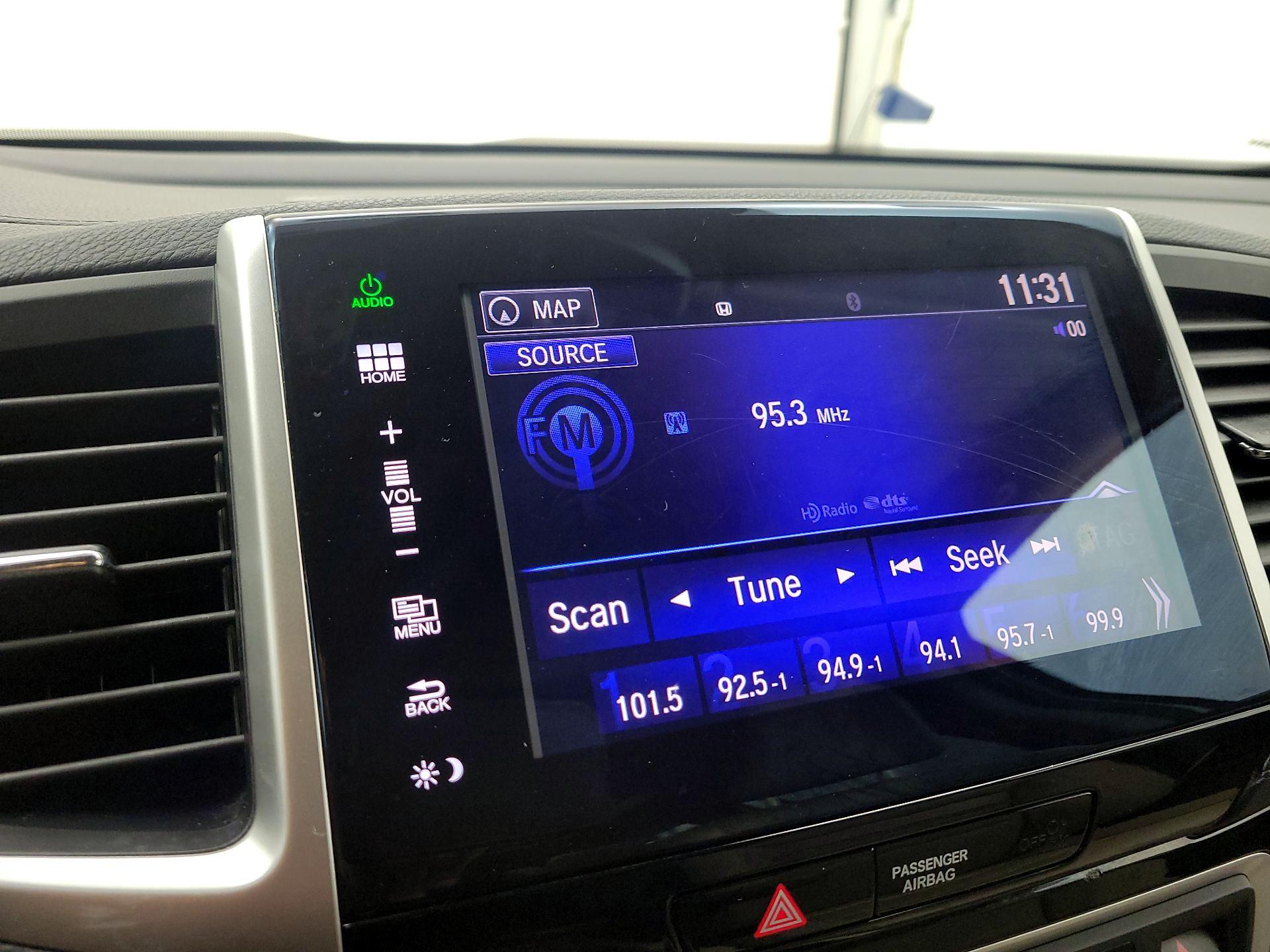 Thumbnail: 2016 Honda Pilot - 15