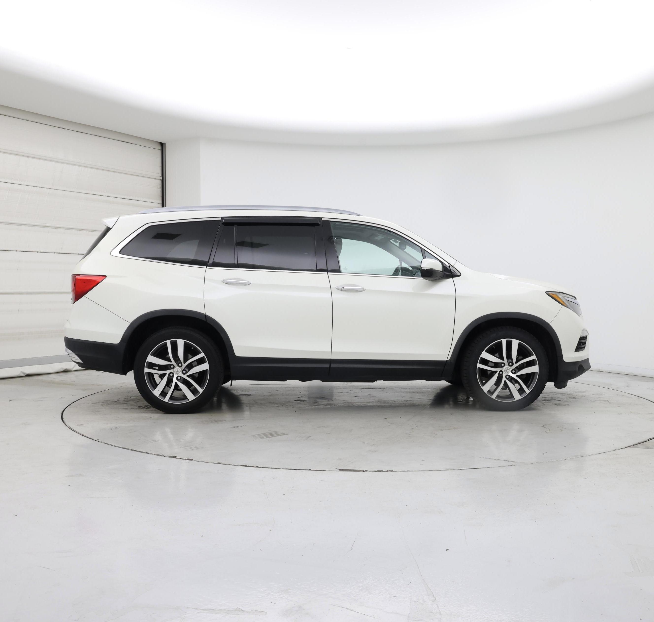 Thumbnail: 2016 Honda Pilot - 7