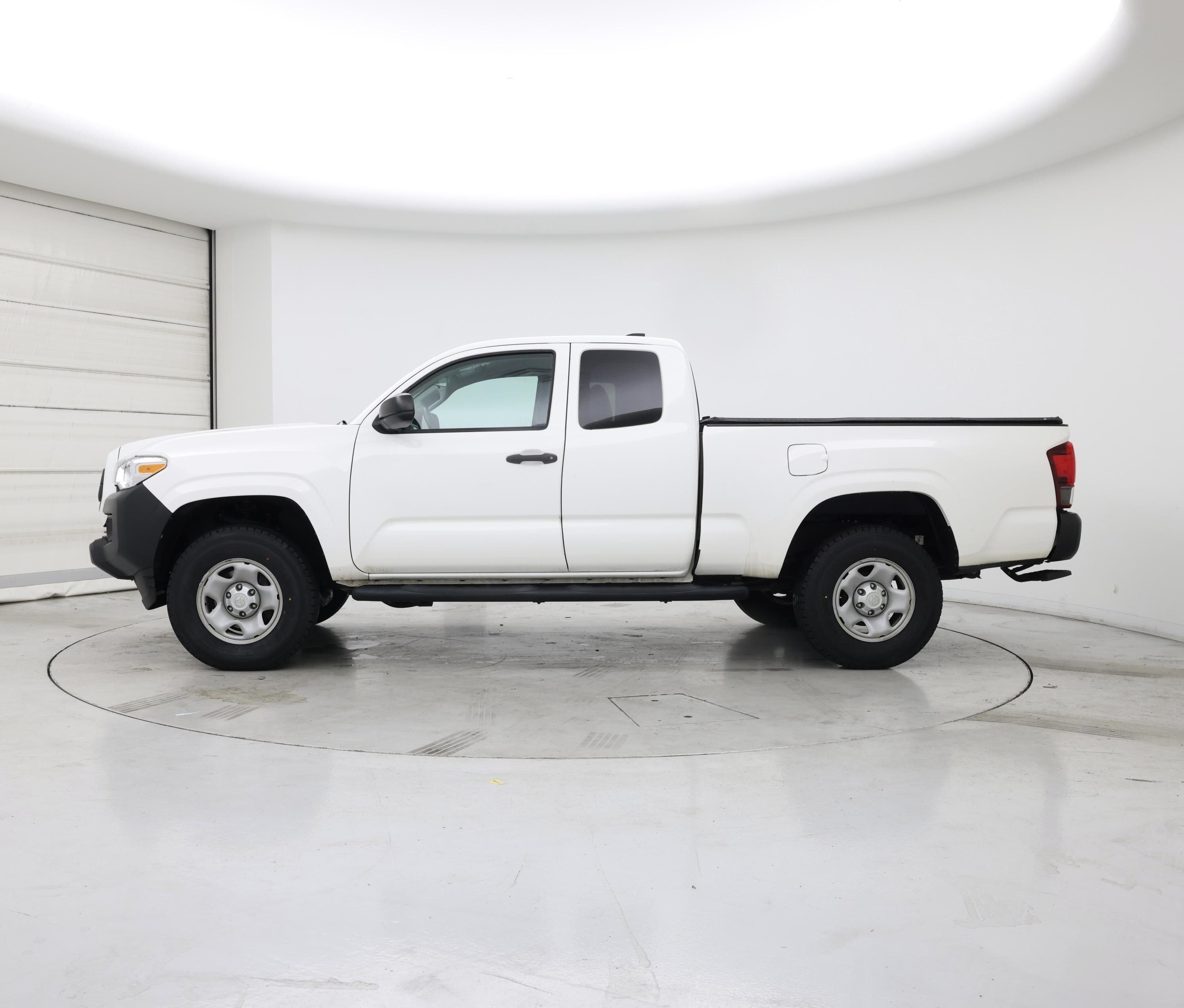 Thumbnail: 2022 Toyota Tacoma - 3