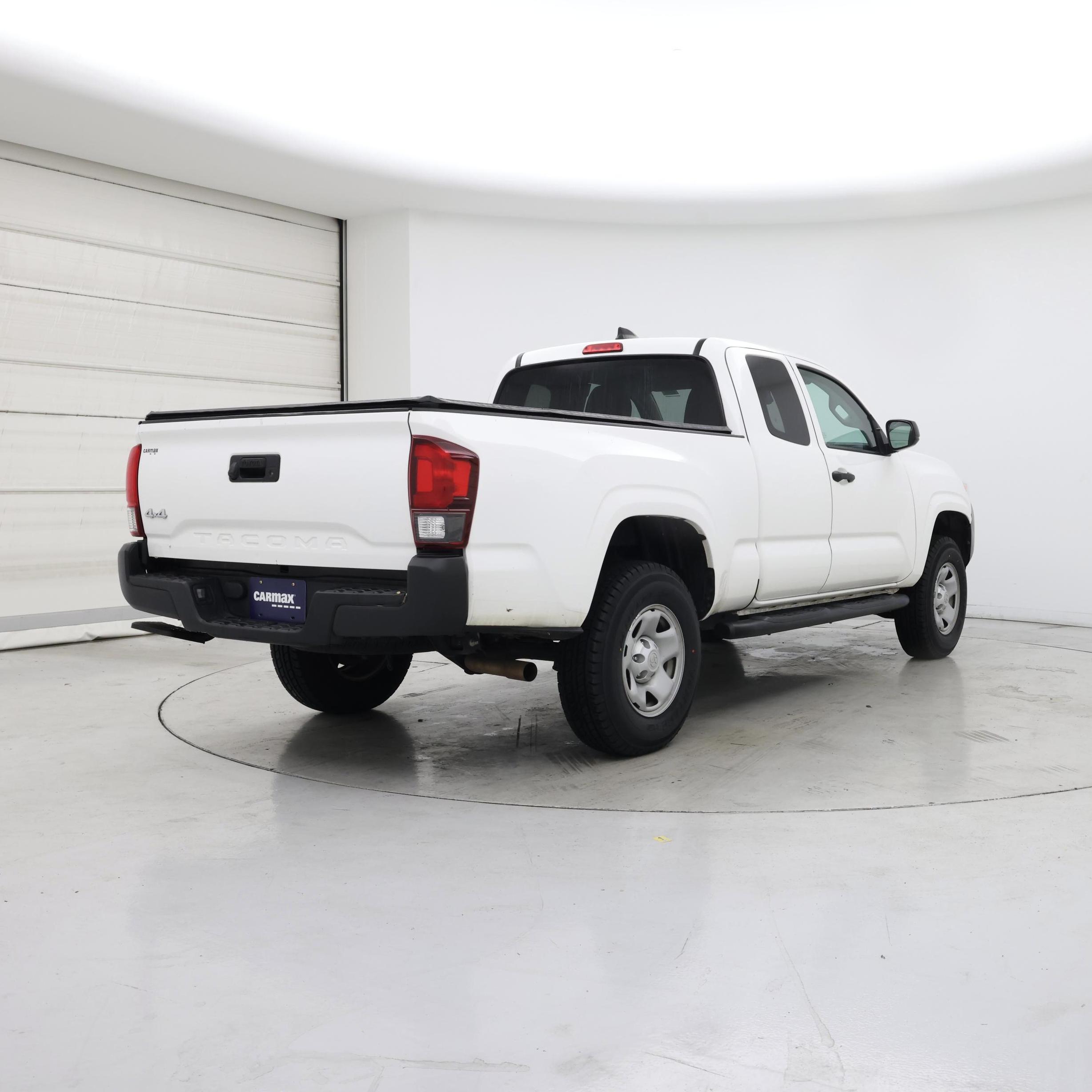 Thumbnail: 2022 Toyota Tacoma - 8