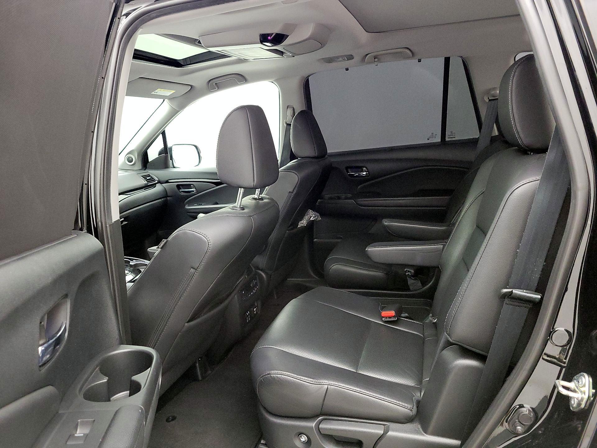 Thumbnail: 2020 Honda Pilot - 20