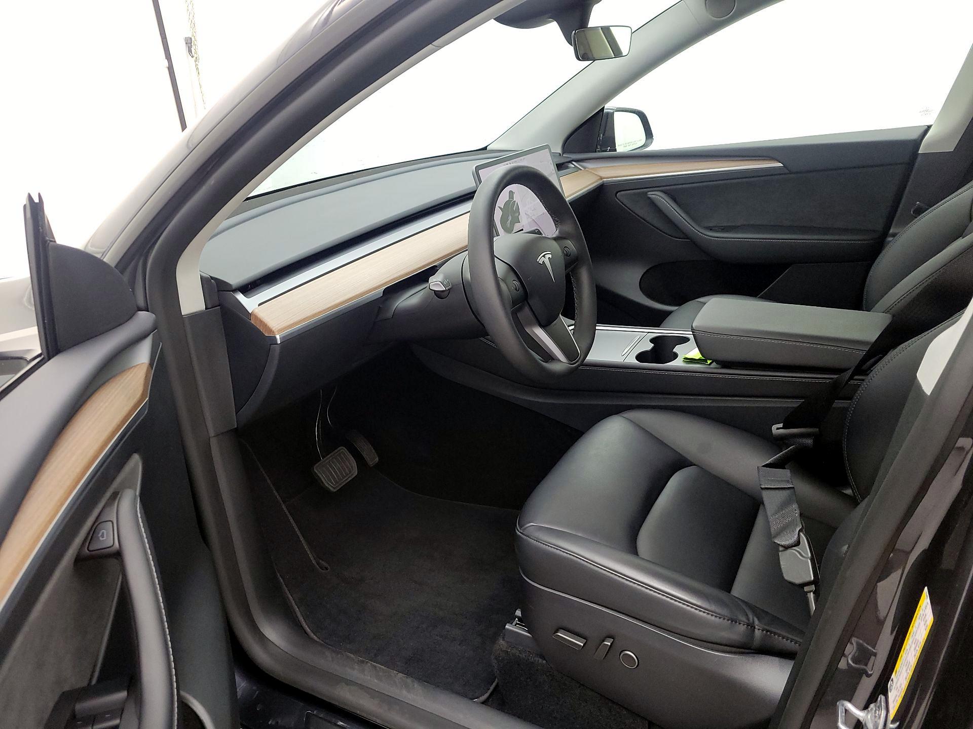 Thumbnail: 2025 Tesla Model Y - 11