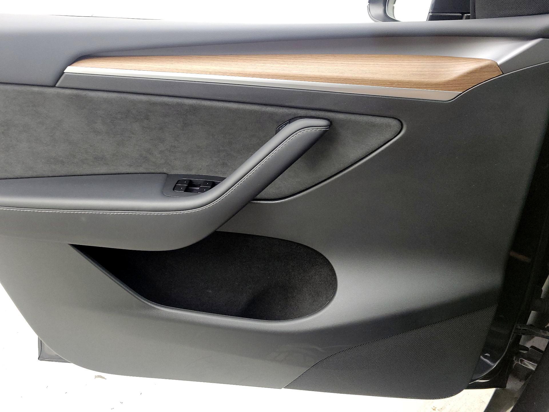 Thumbnail: 2025 Tesla Model Y - 12