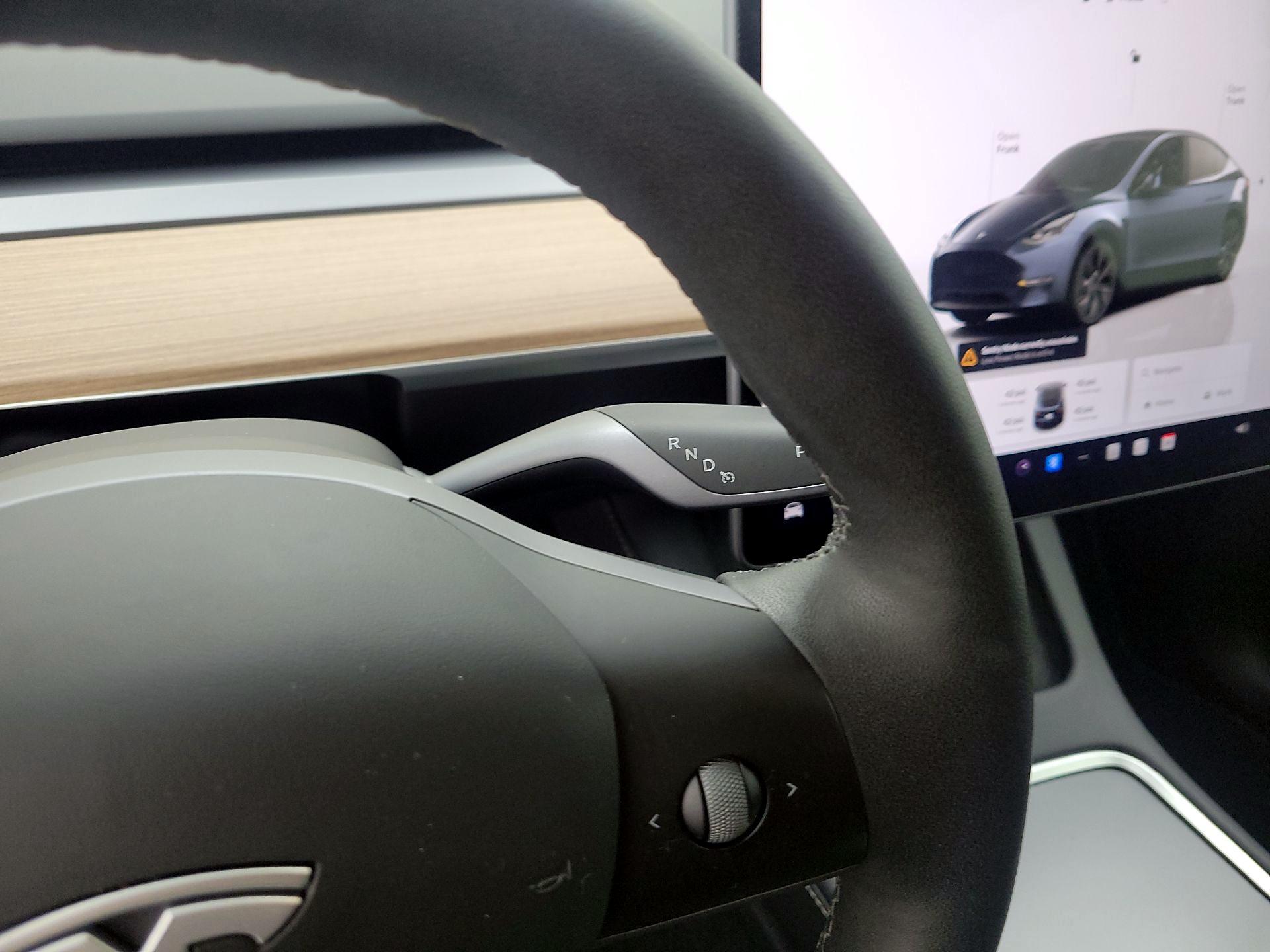 Thumbnail: 2025 Tesla Model Y - 17