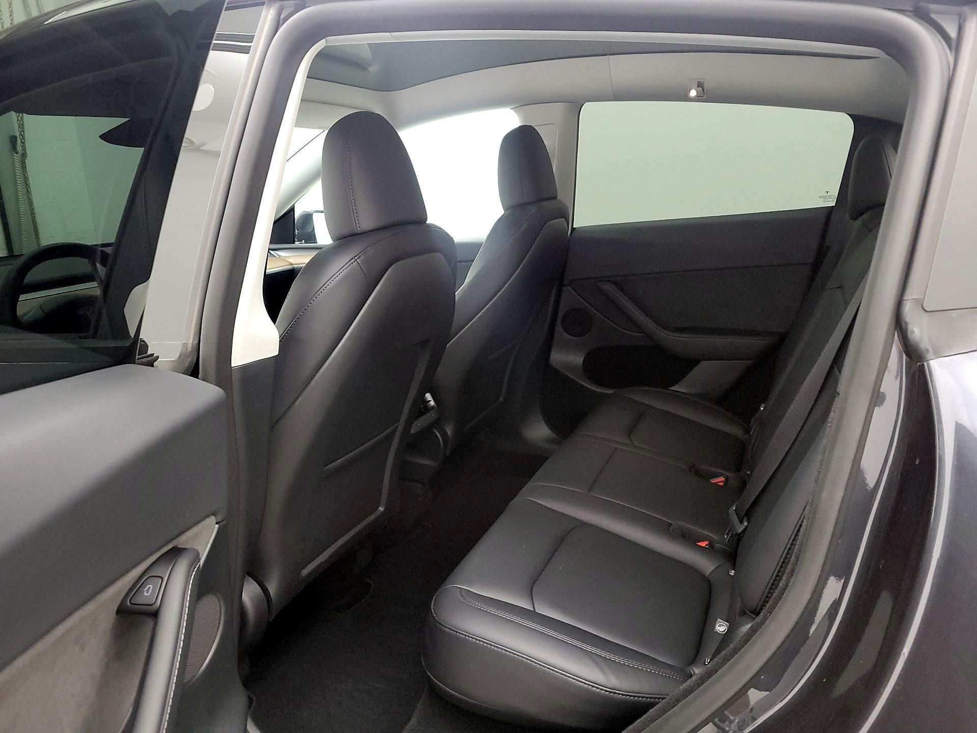 Thumbnail: 2025 Tesla Model Y - 19