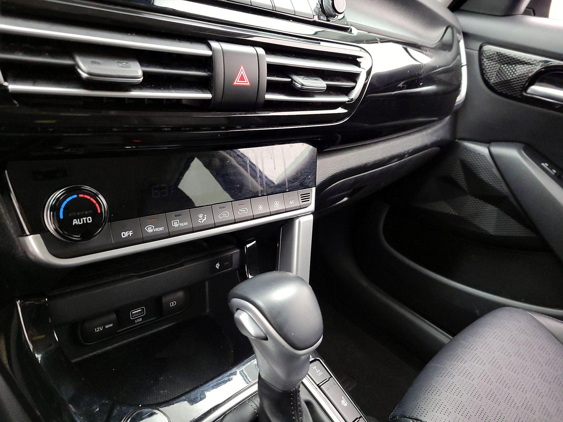 Thumbnail: 2022 Kia Seltos - 17