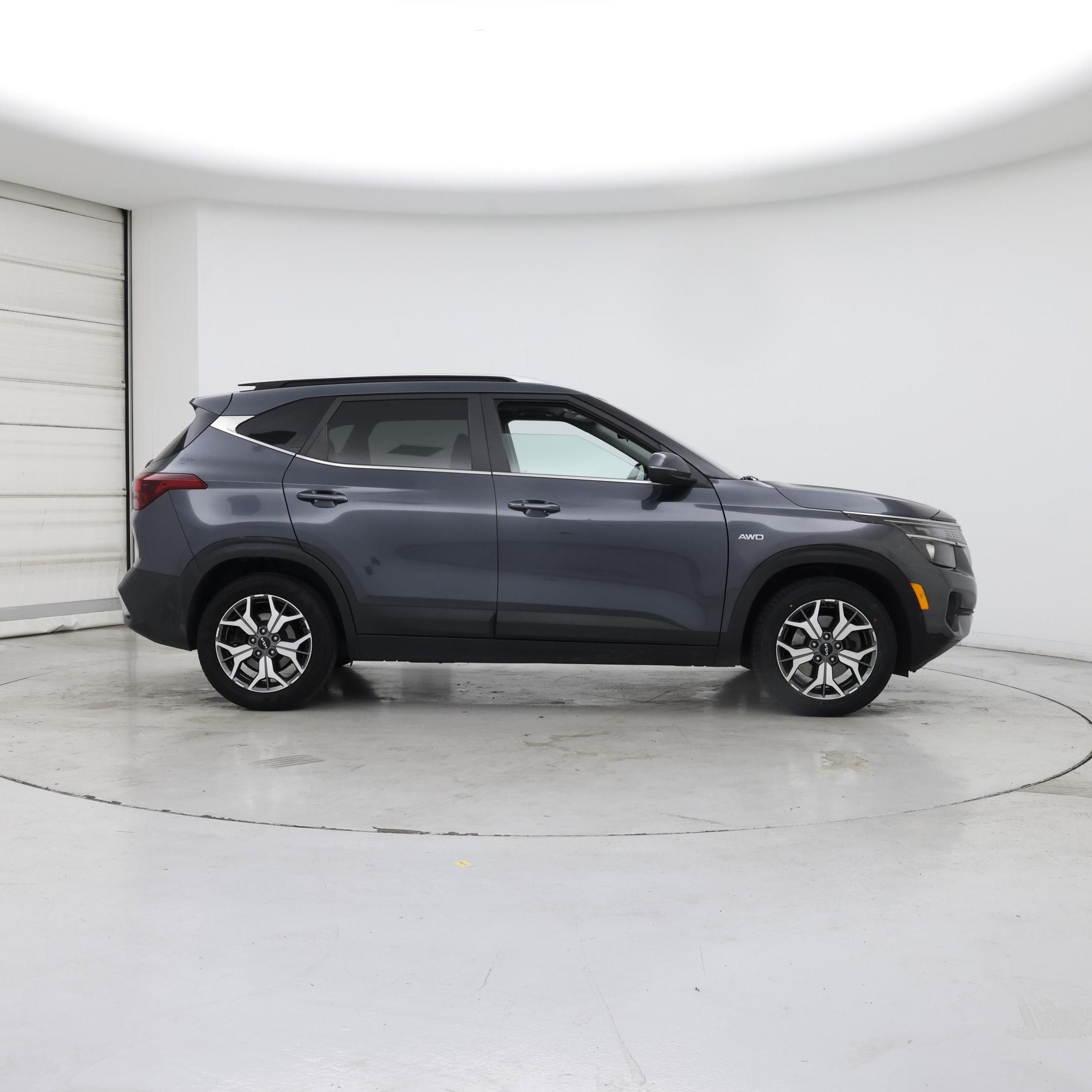 Thumbnail: 2022 Kia Seltos - 7