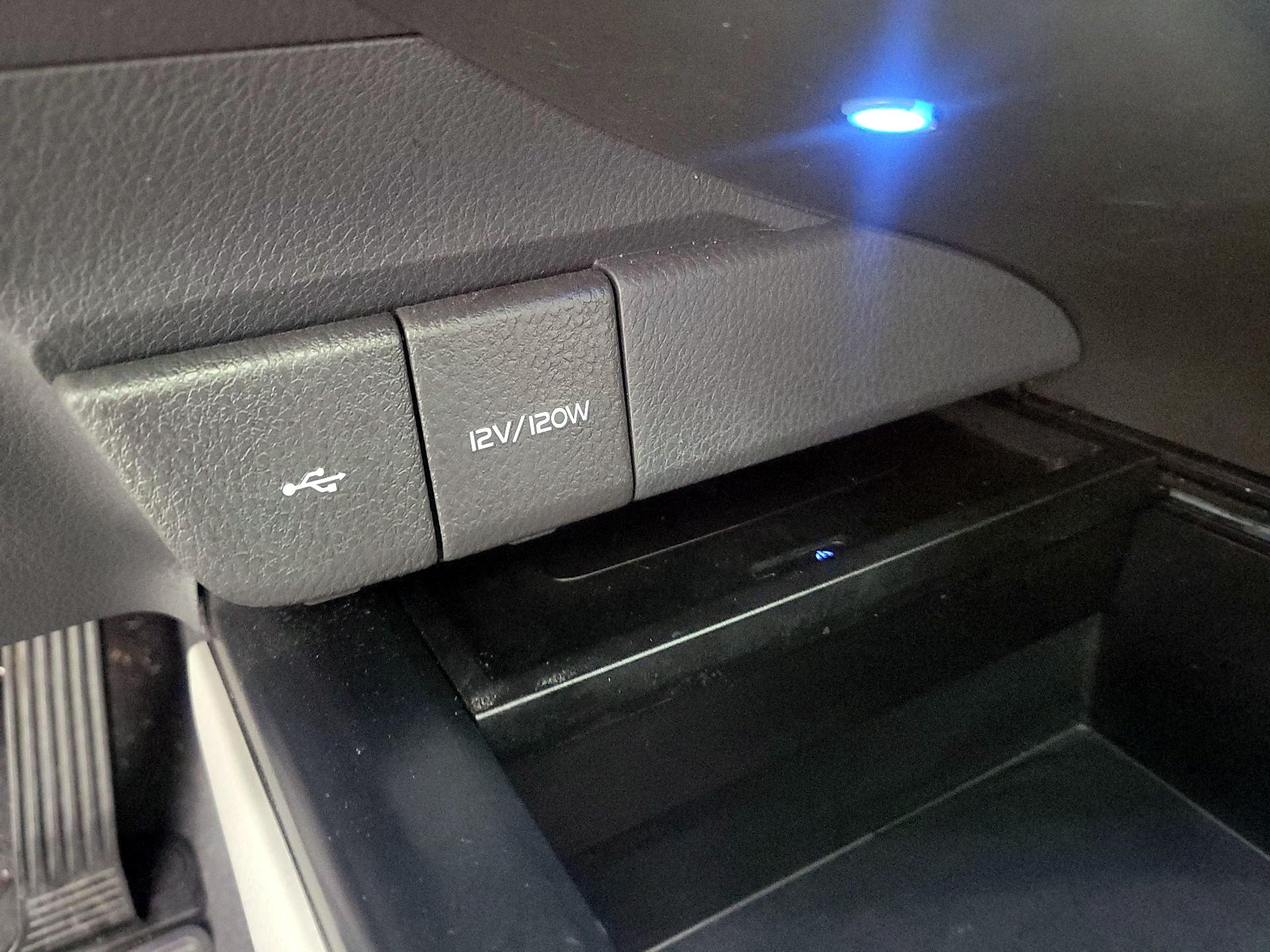 Thumbnail: 2020 Toyota Camry - 18