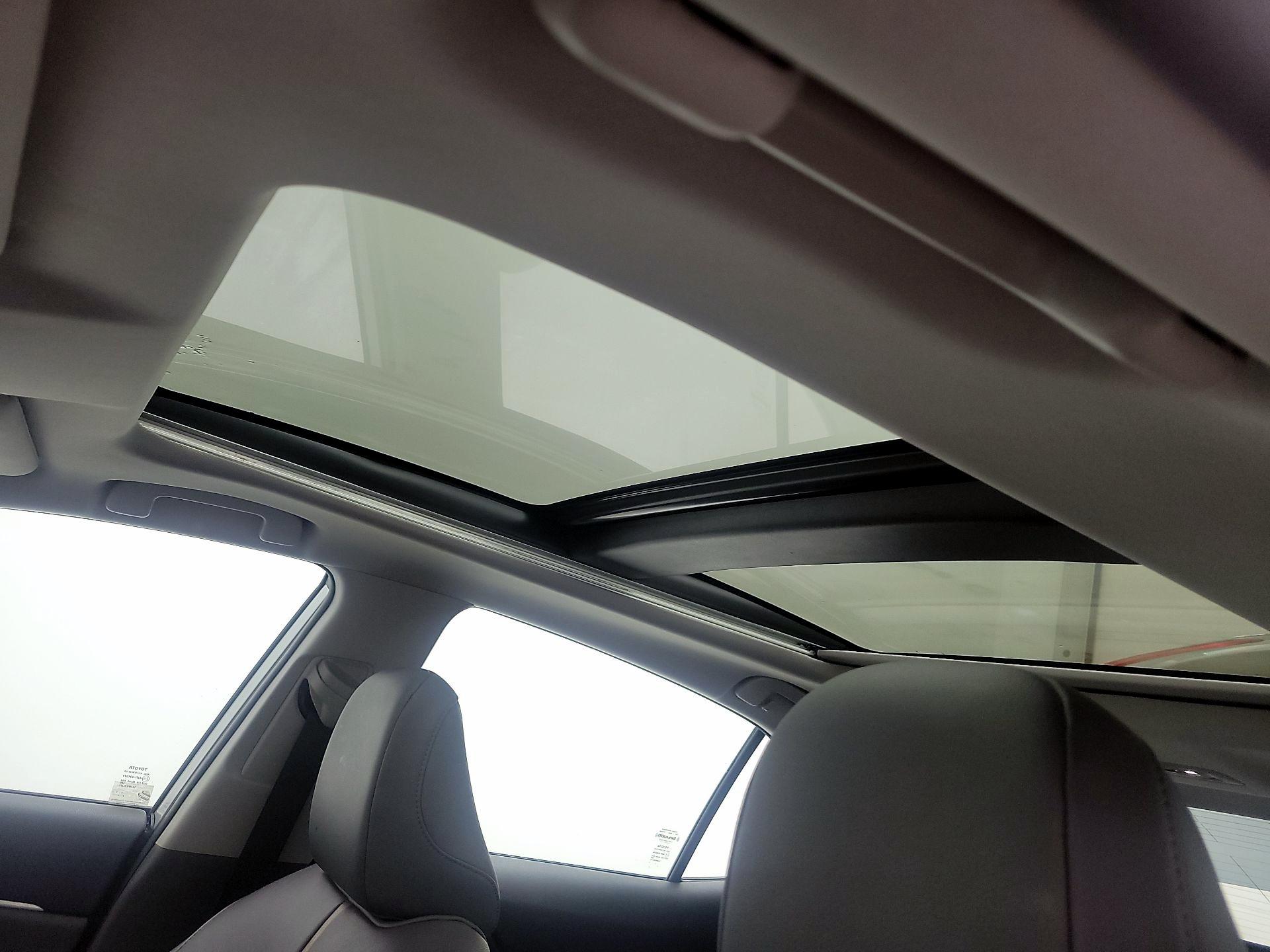 Thumbnail: 2020 Toyota Camry - 19