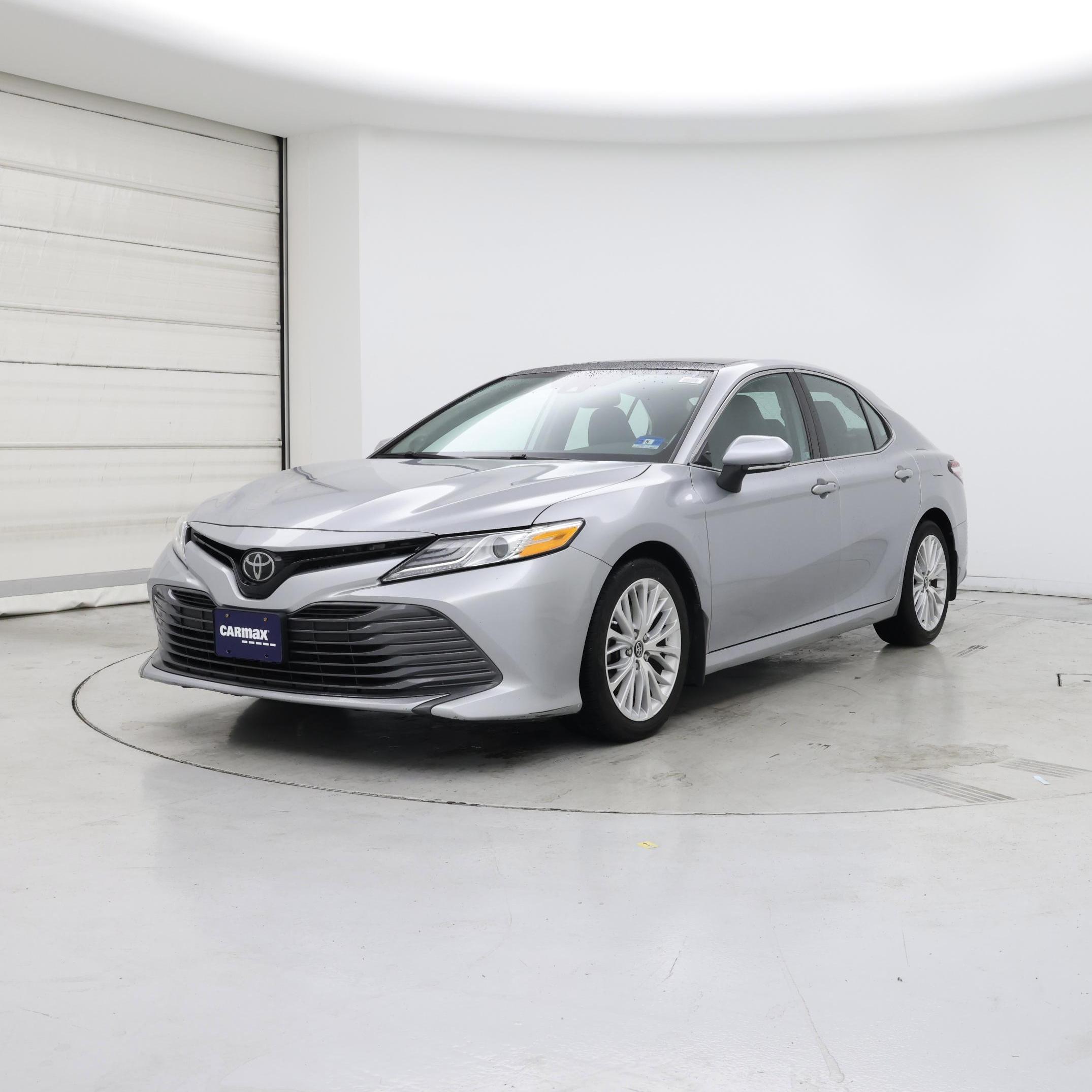 Thumbnail: 2020 Toyota Camry - 4
