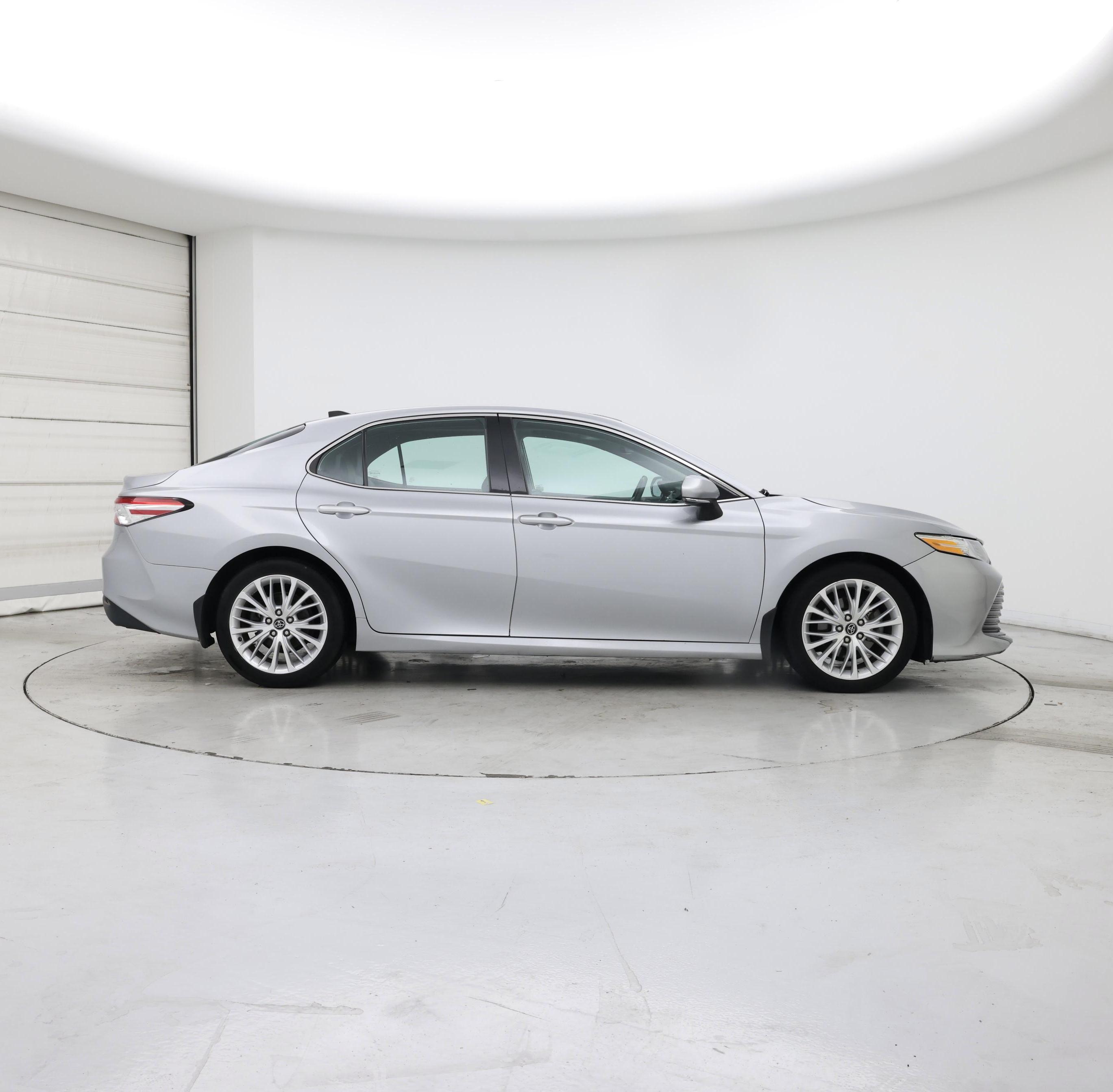 Thumbnail: 2020 Toyota Camry - 7