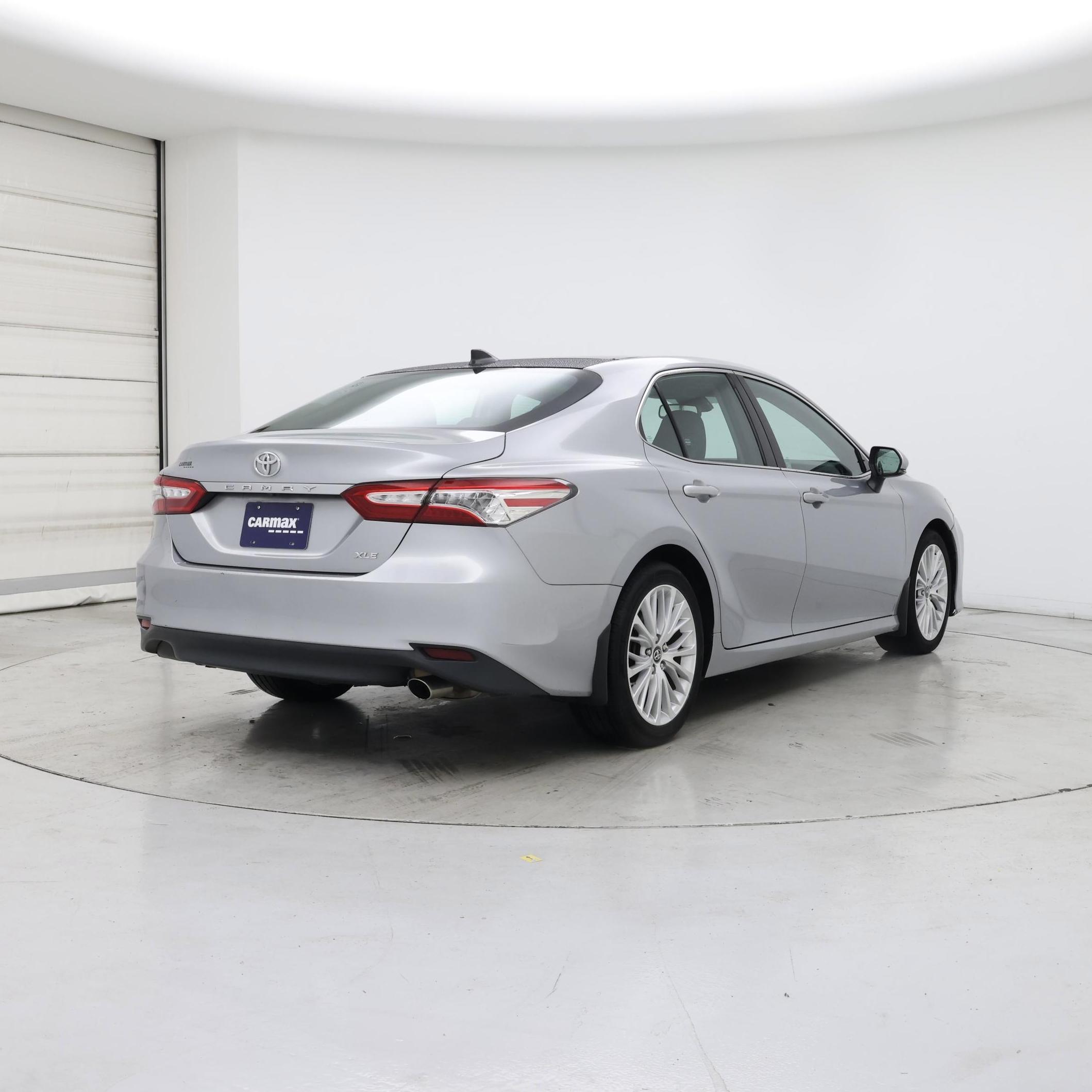 Thumbnail: 2020 Toyota Camry - 8