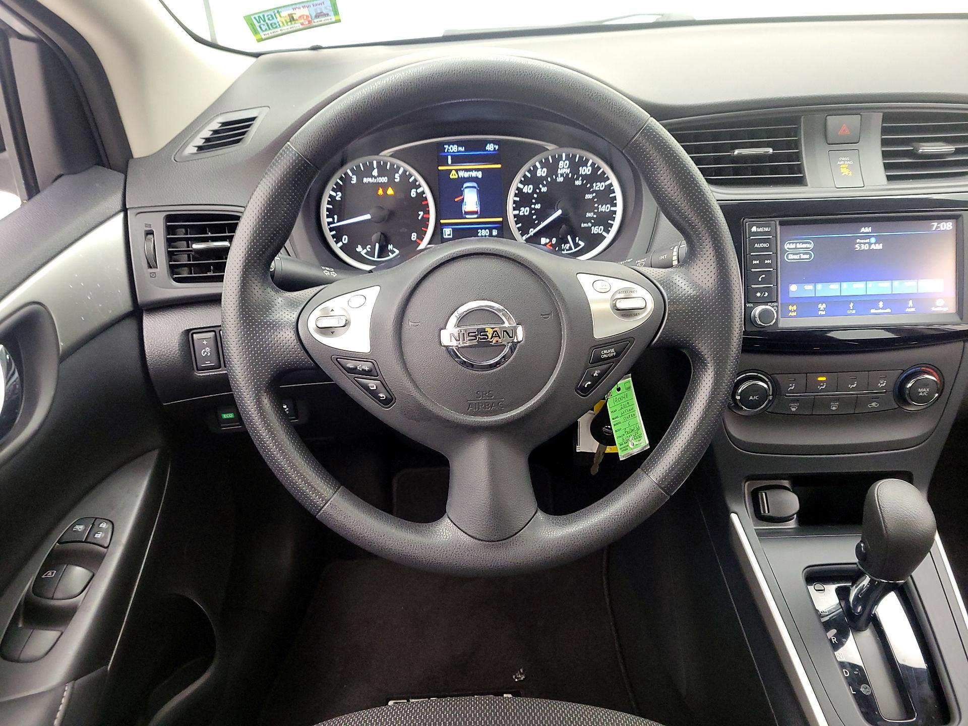 Thumbnail: 2019 Nissan Sentra - 10