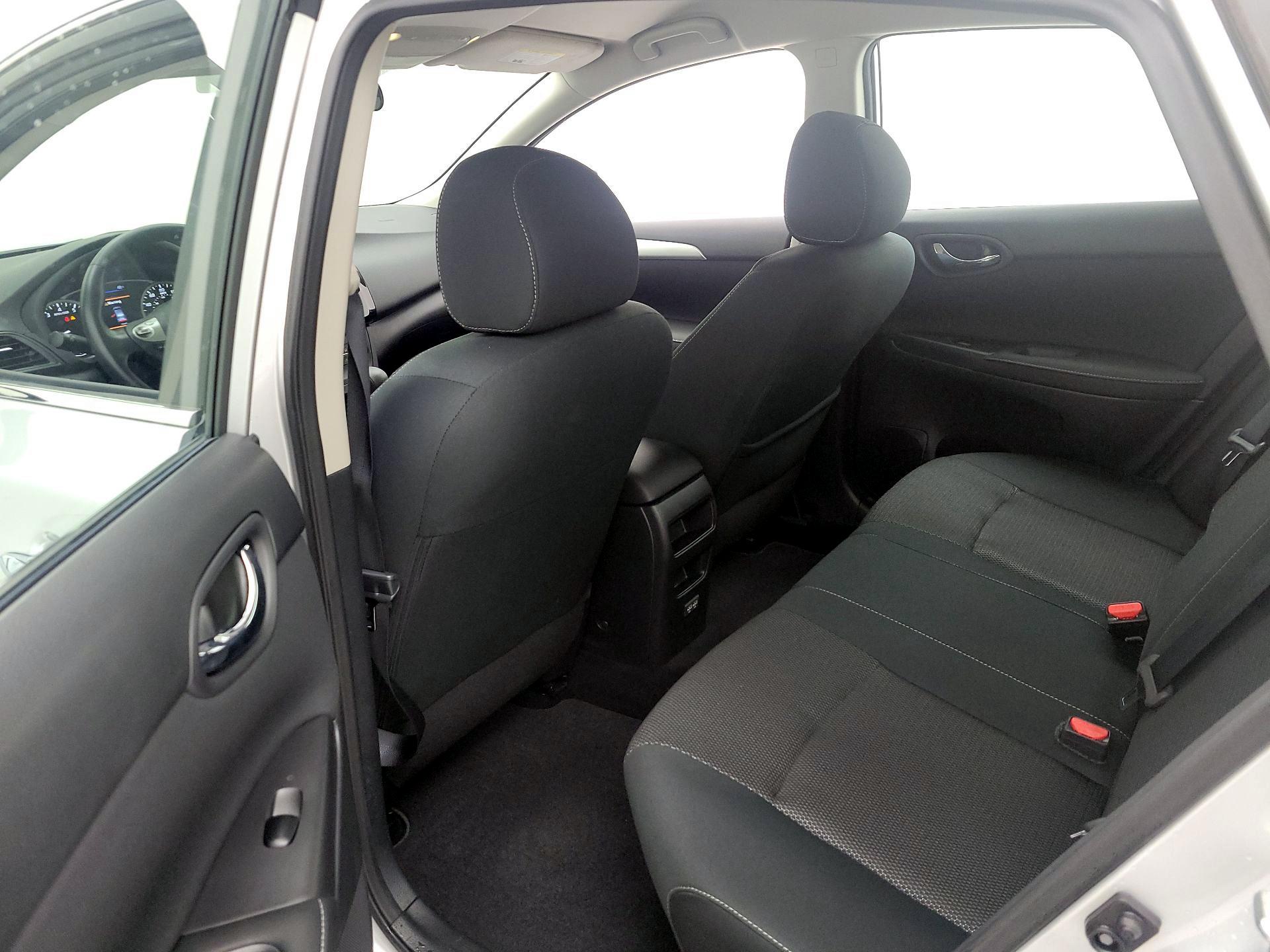 Thumbnail: 2019 Nissan Sentra - 18