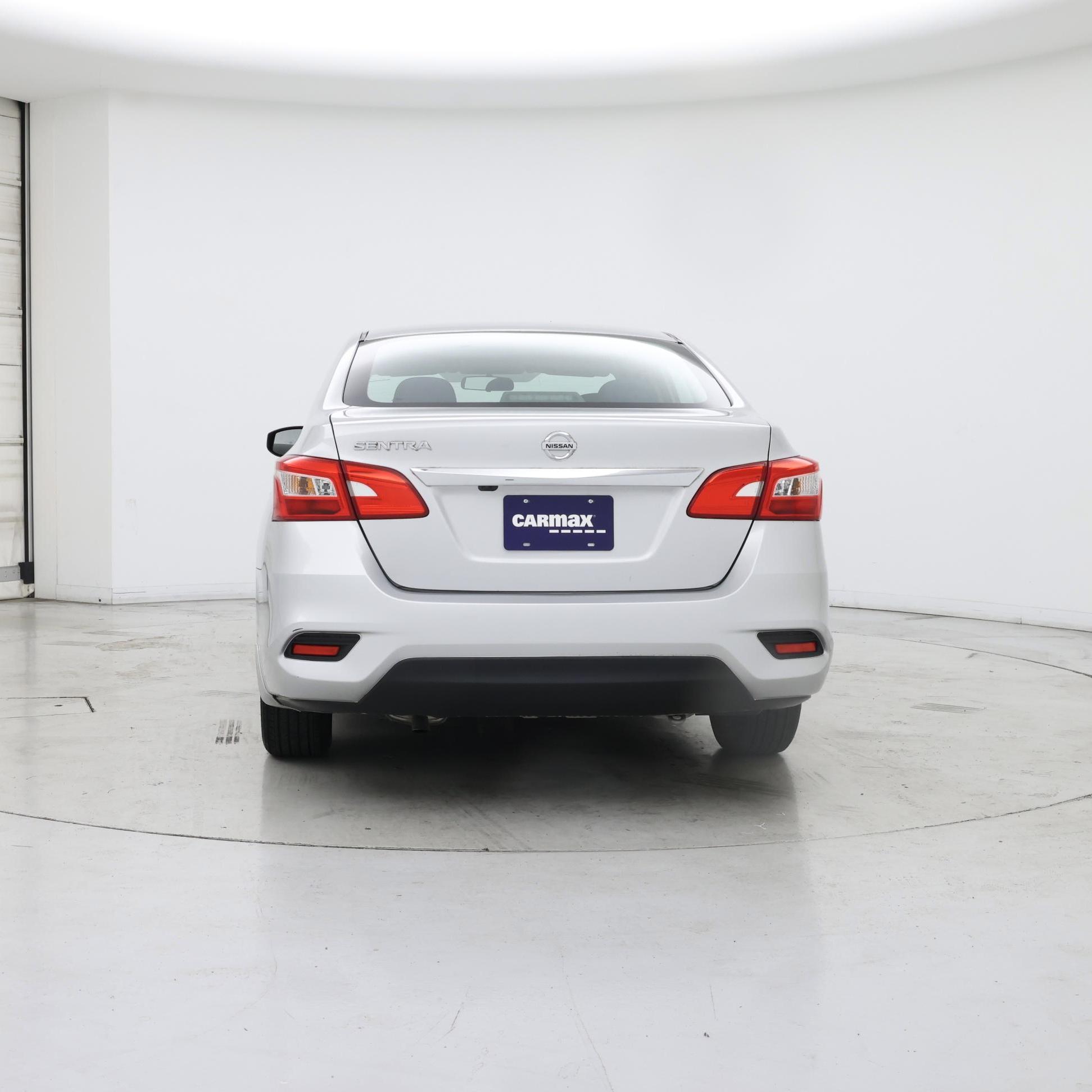 Thumbnail: 2019 Nissan Sentra - 6