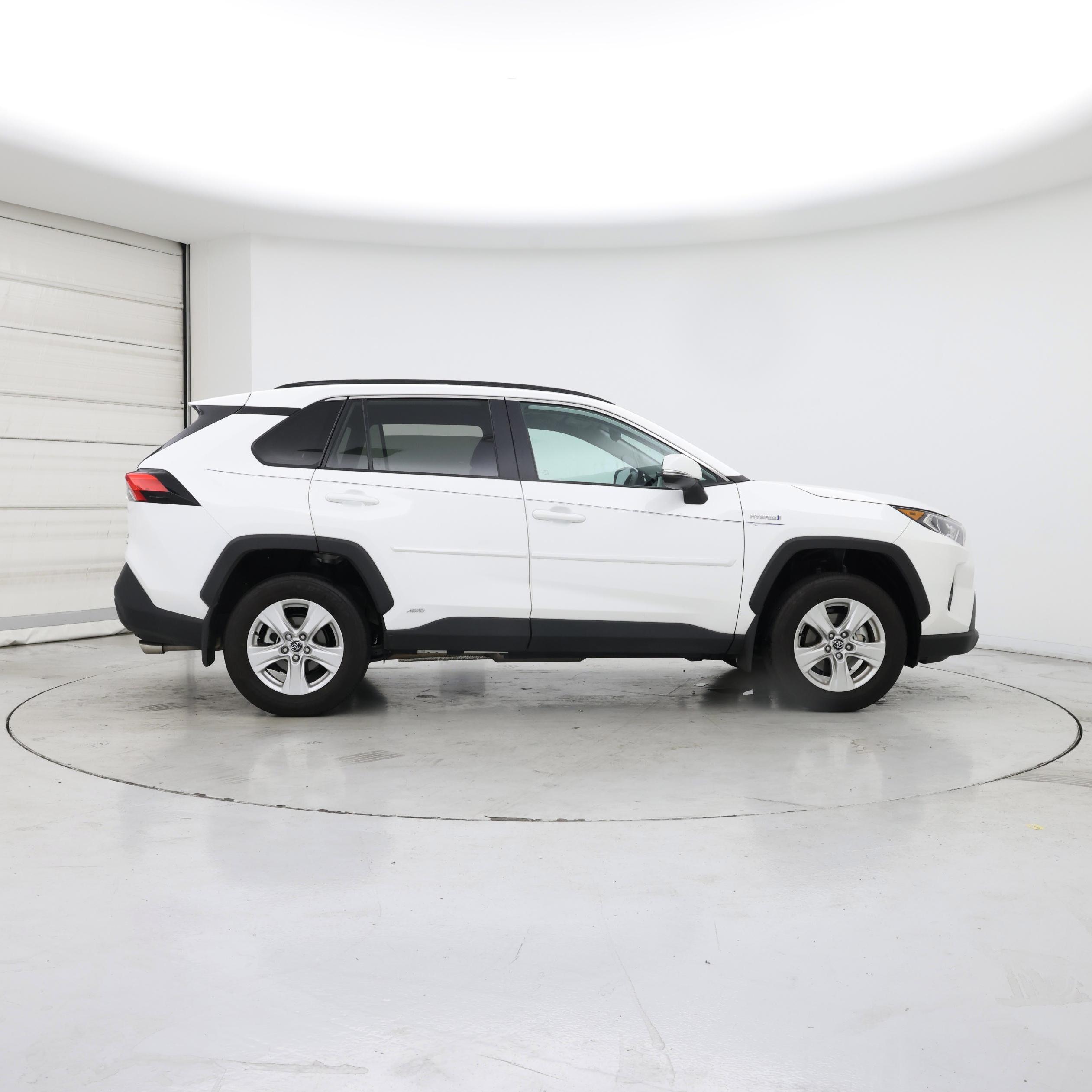 Thumbnail: 2021 Toyota RAV4 - 7