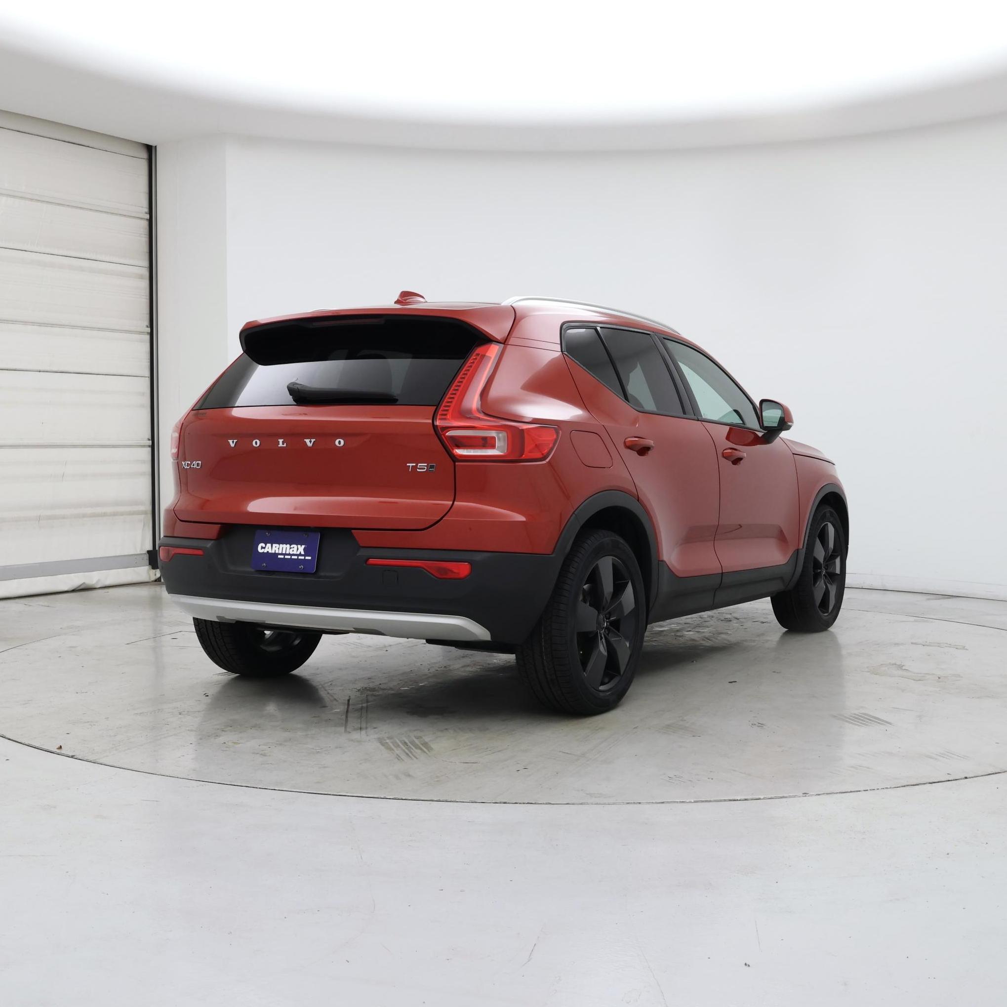 Thumbnail: 2021 Volvo XC40 - 8
