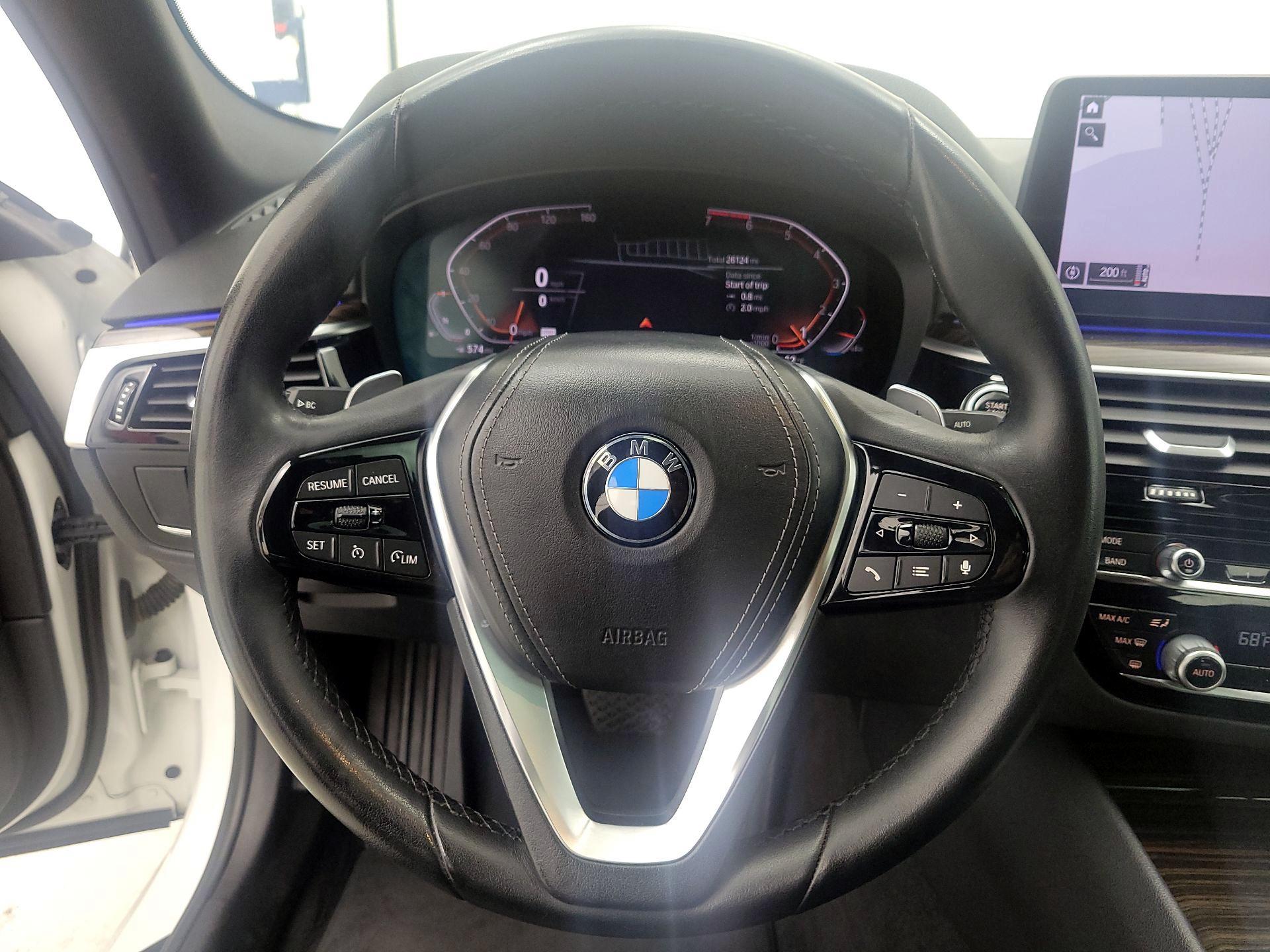 Thumbnail: 2021 BMW 5 Series - 10