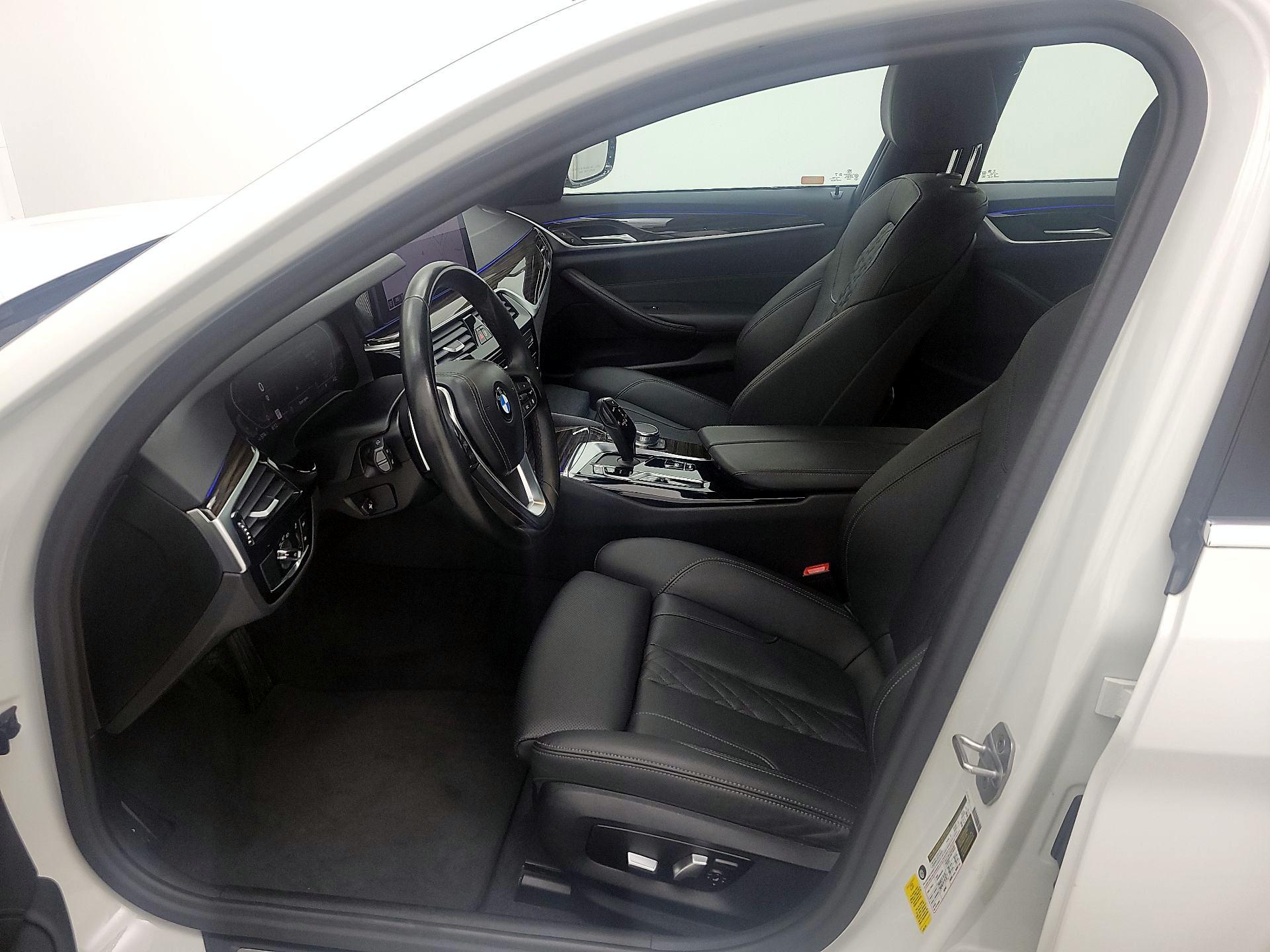 Thumbnail: 2021 BMW 5 Series - 11