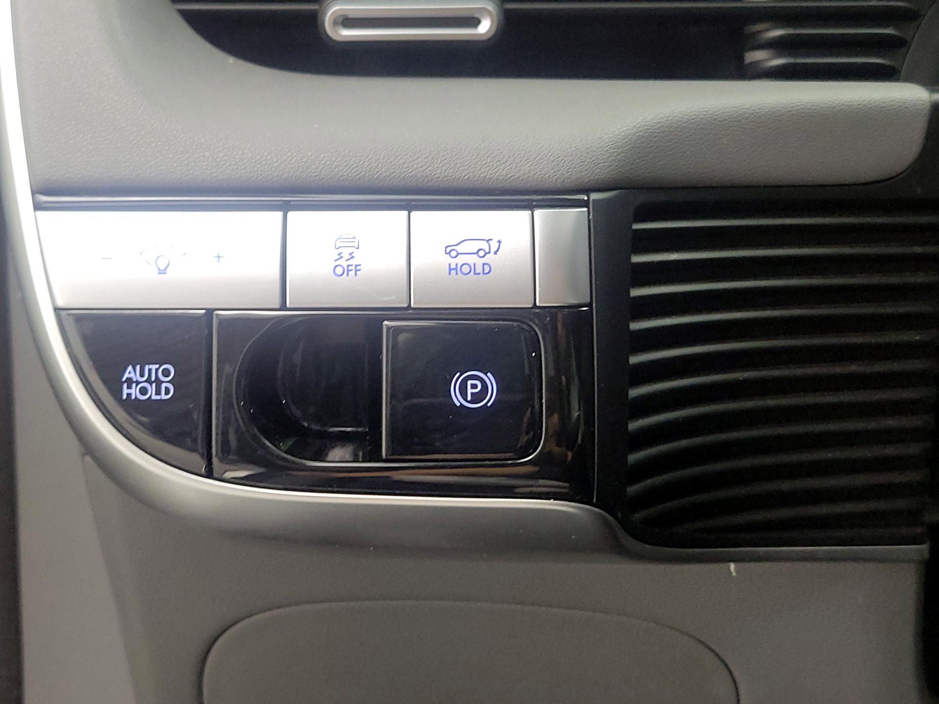 Thumbnail: 2023 Hyundai Ioniq 5 - 13