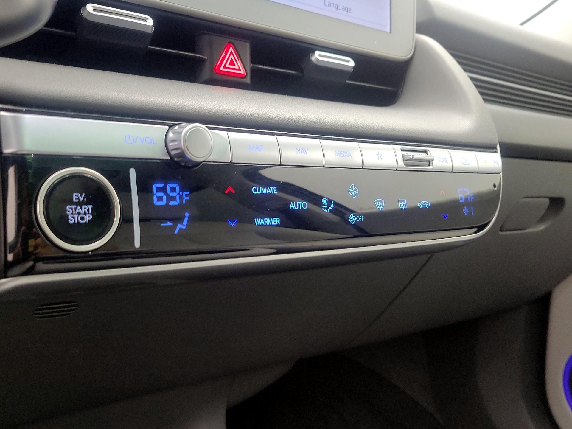 Thumbnail: 2023 Hyundai Ioniq 5 - 17