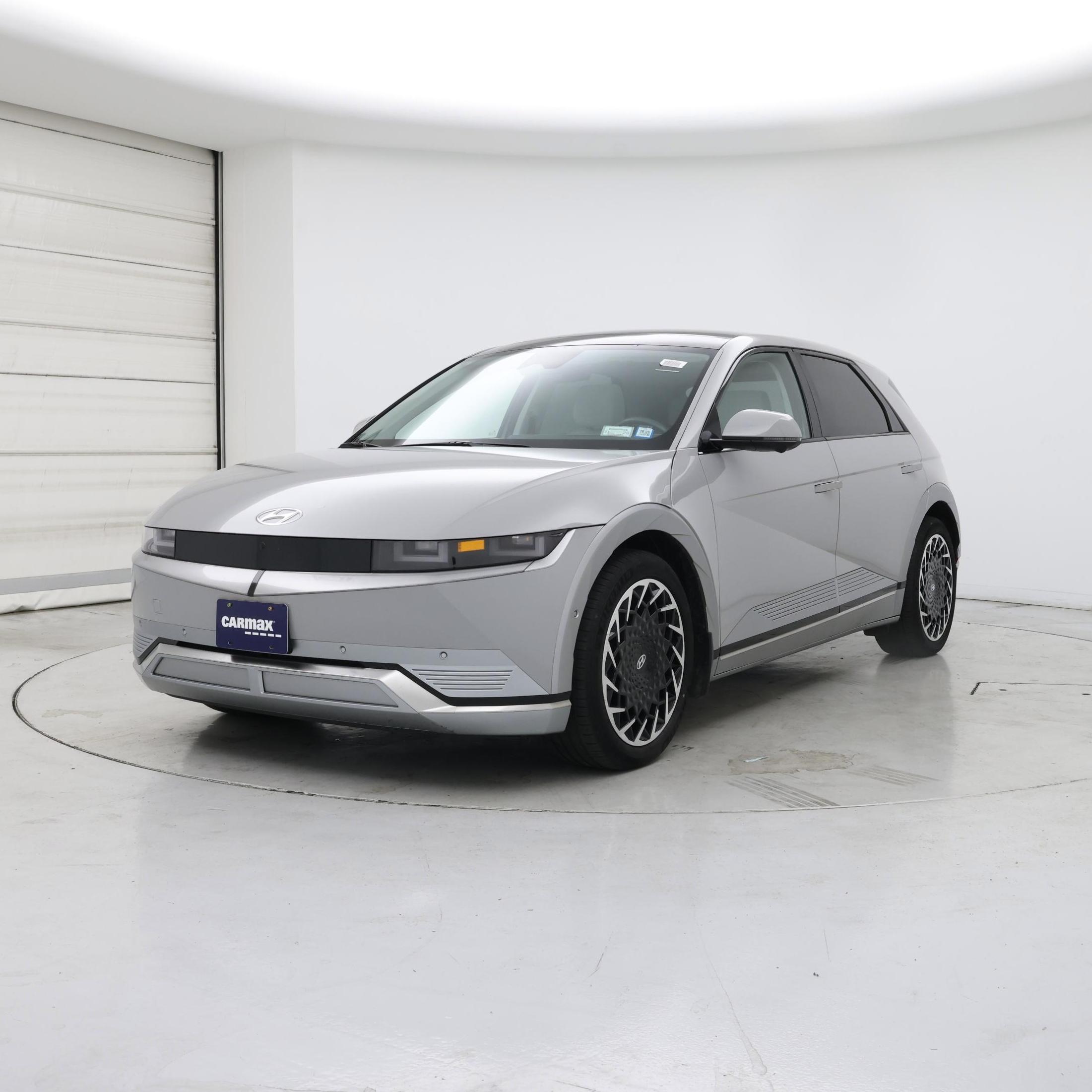 Thumbnail: 2023 Hyundai Ioniq 5 - 4